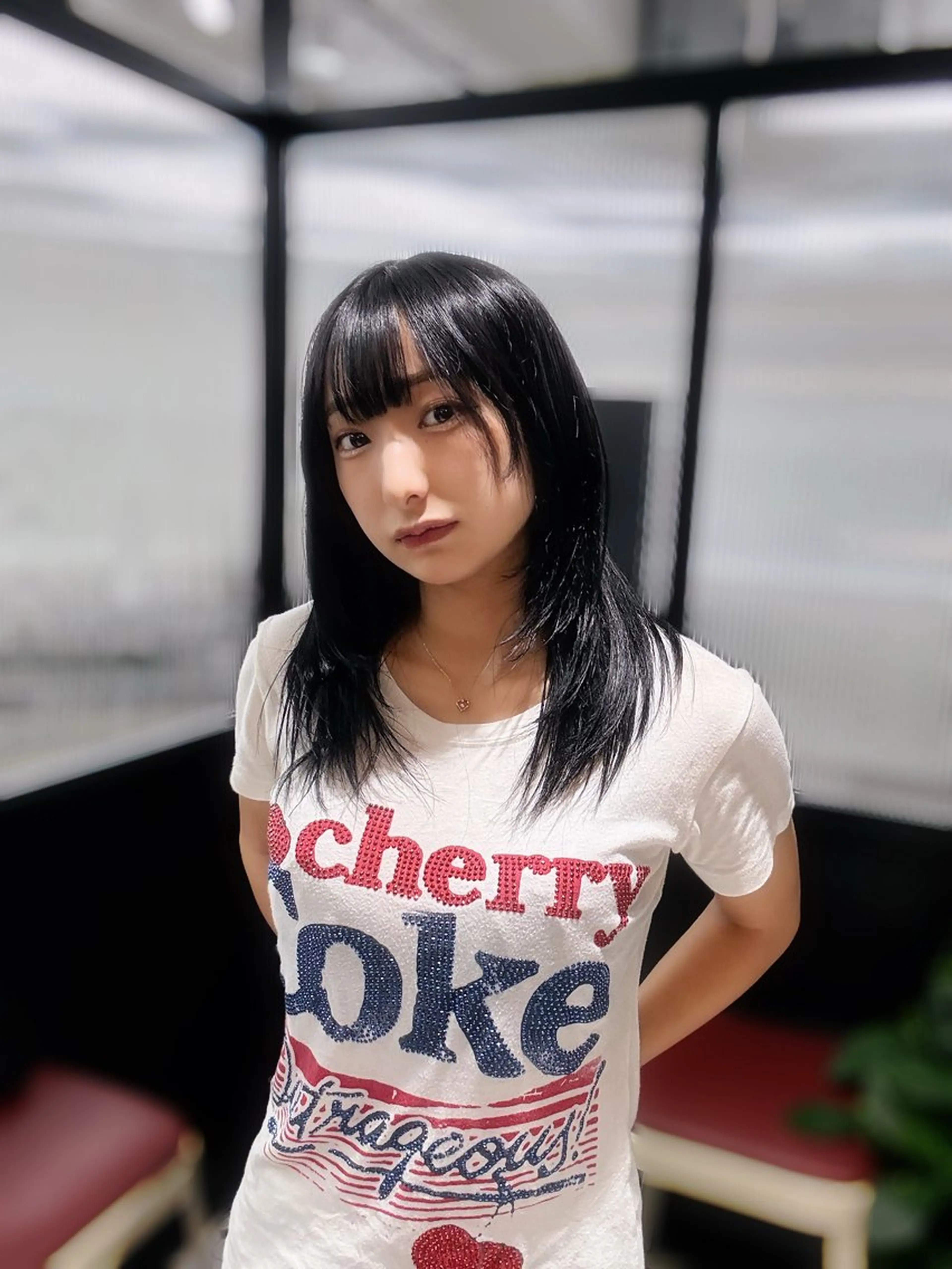 セミロング カラー カット ヘアカラー 韓国ヘア暗髪 ダブルカラーメンズ可のヘアスタイル