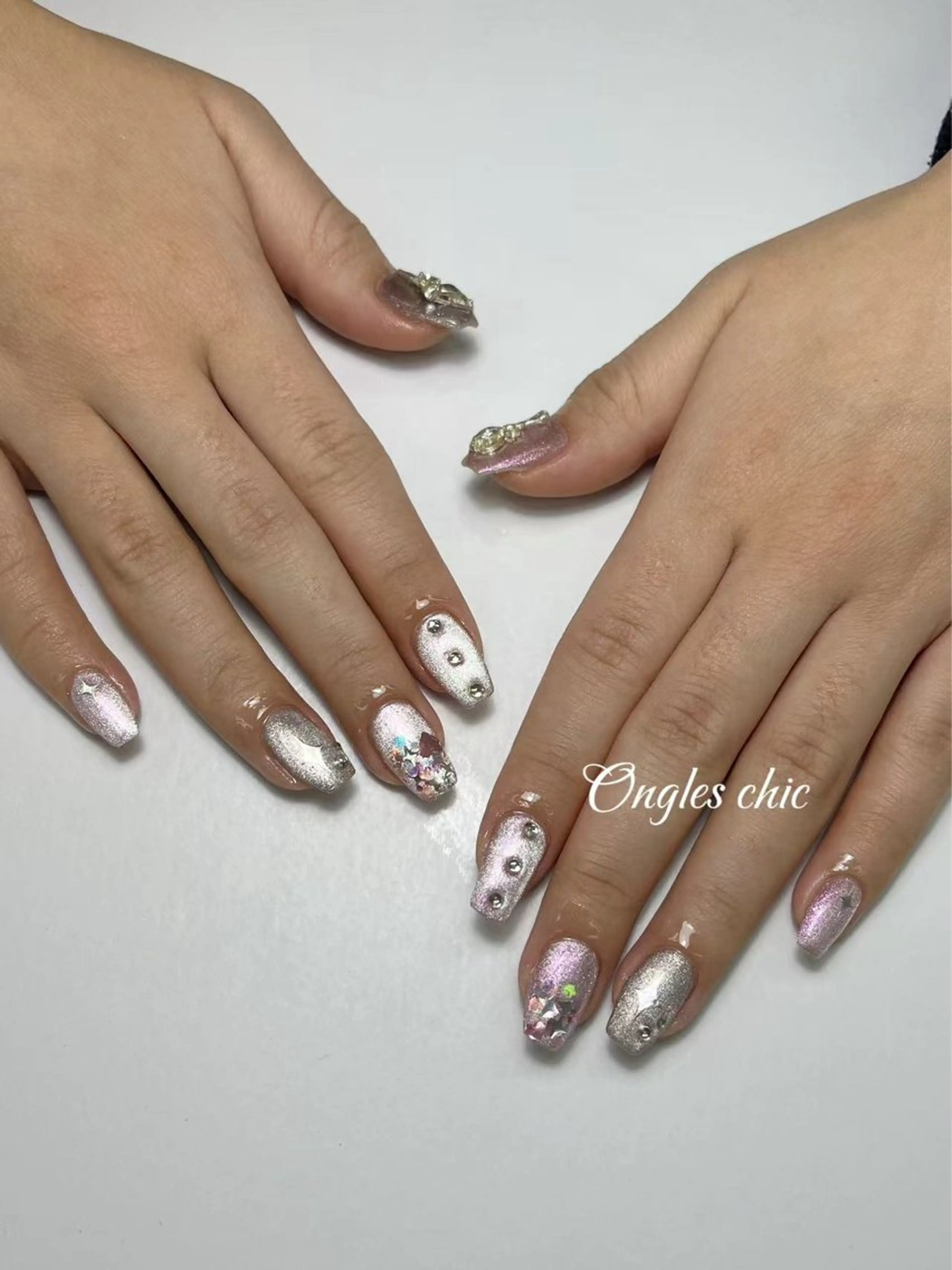 ネイル ハンドネイル ongles chic24時間営業のネイルデザイン