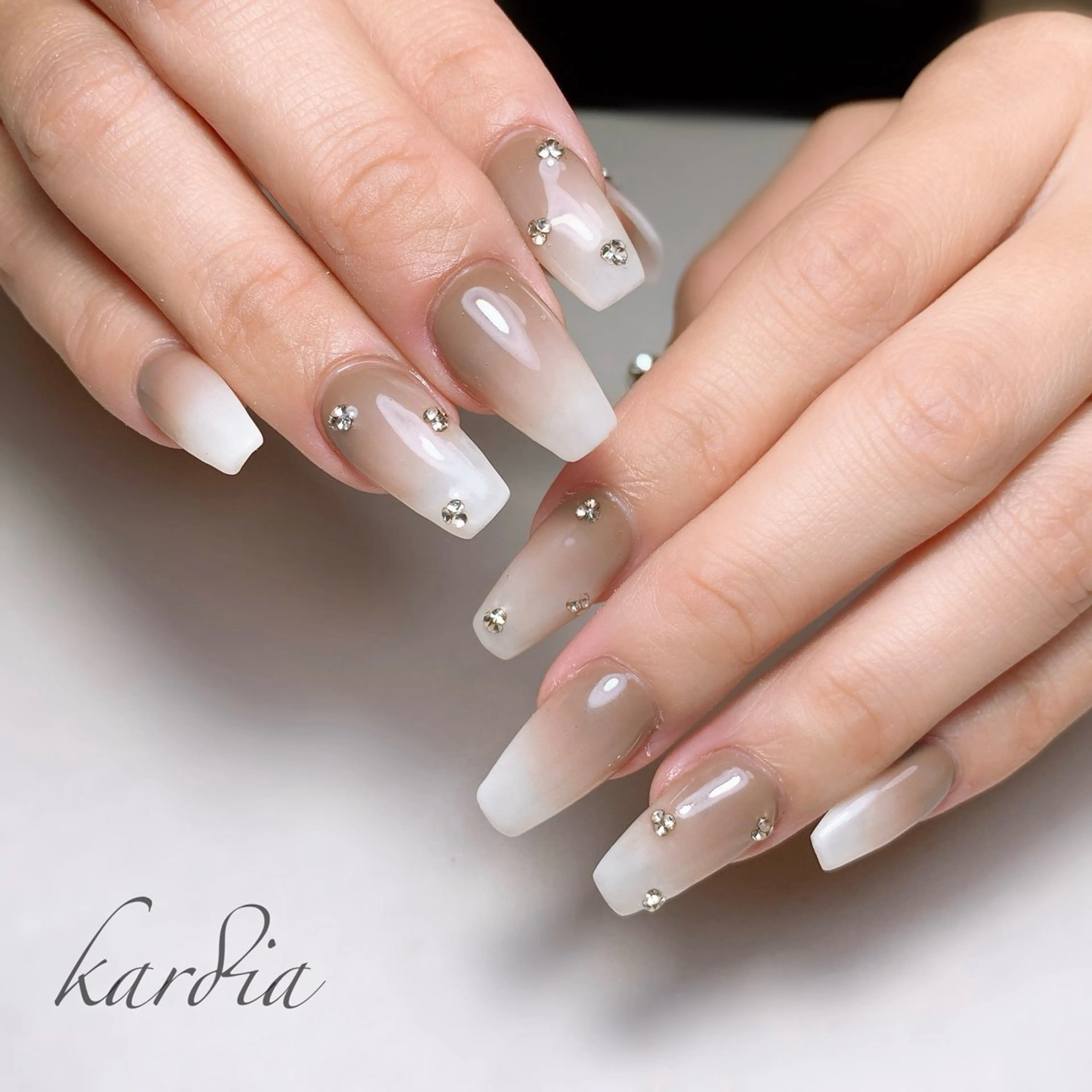 ネイル ハンドネイル καρδιά -ｶﾙﾃﾞｨｱ-のネイルデザイン