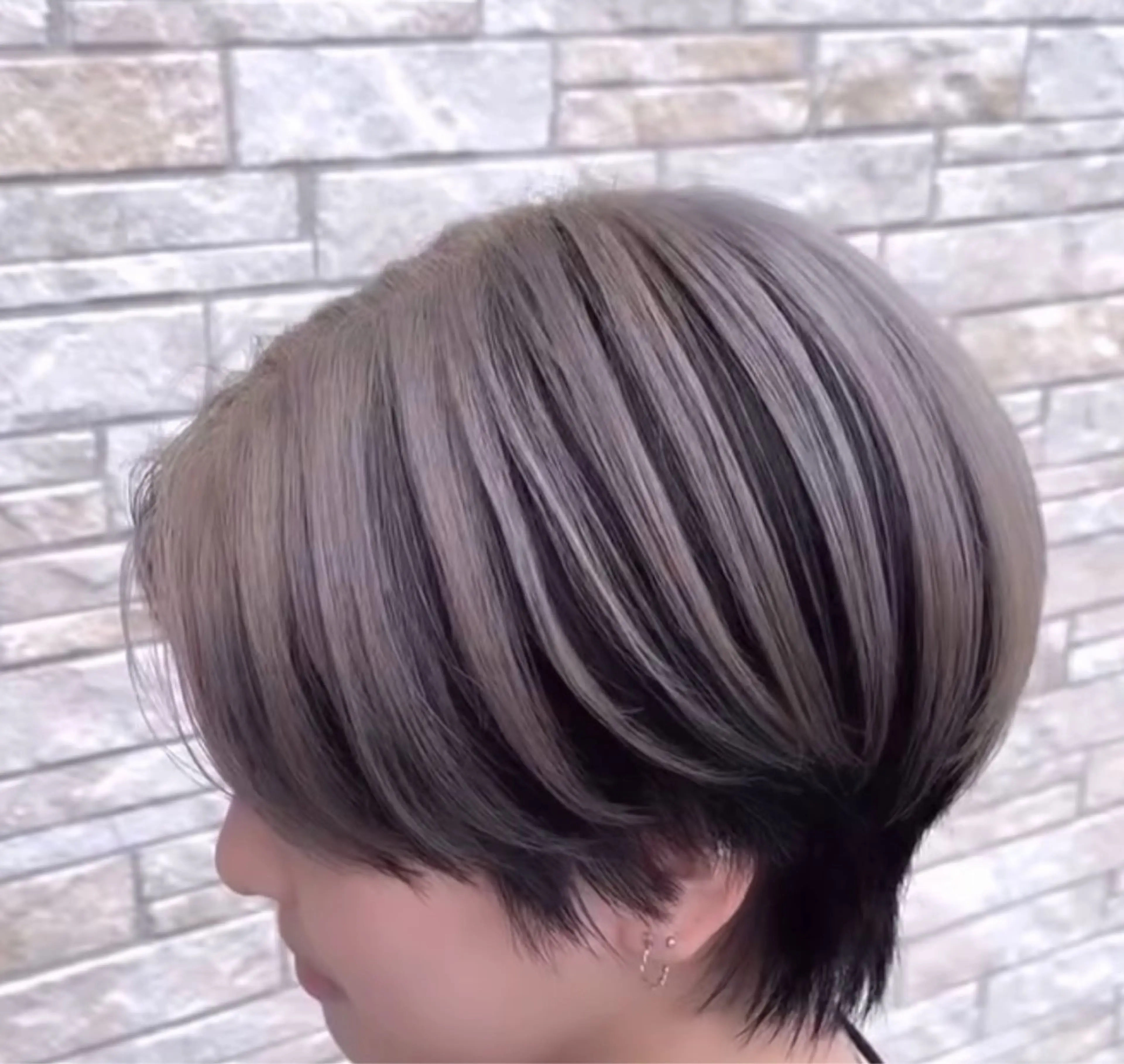 ショート カラー ヘアカラー 透明感/艶感カラー✨ 西澤駿のヘアスタイル