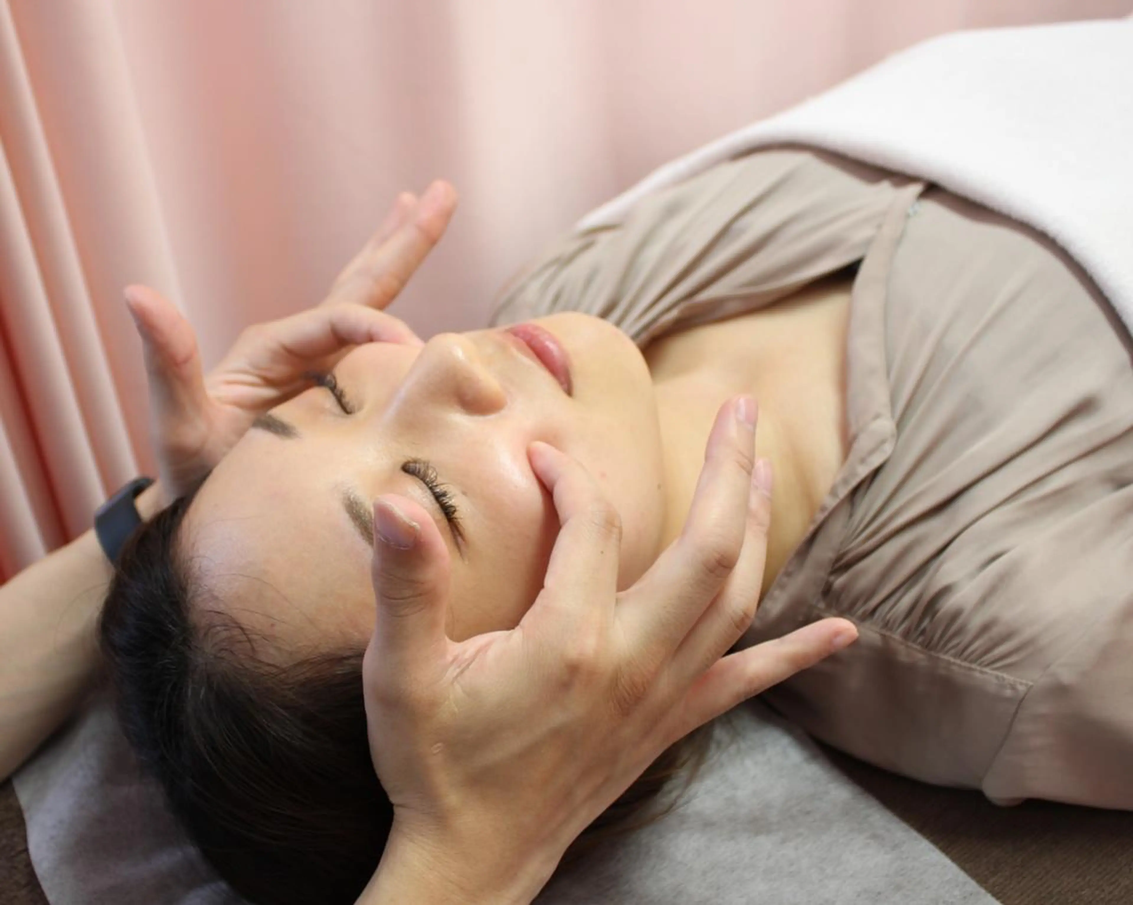 エステ リラク 同心整骨院 美容鍼・整体・小顔のエステ・リラクイメージ