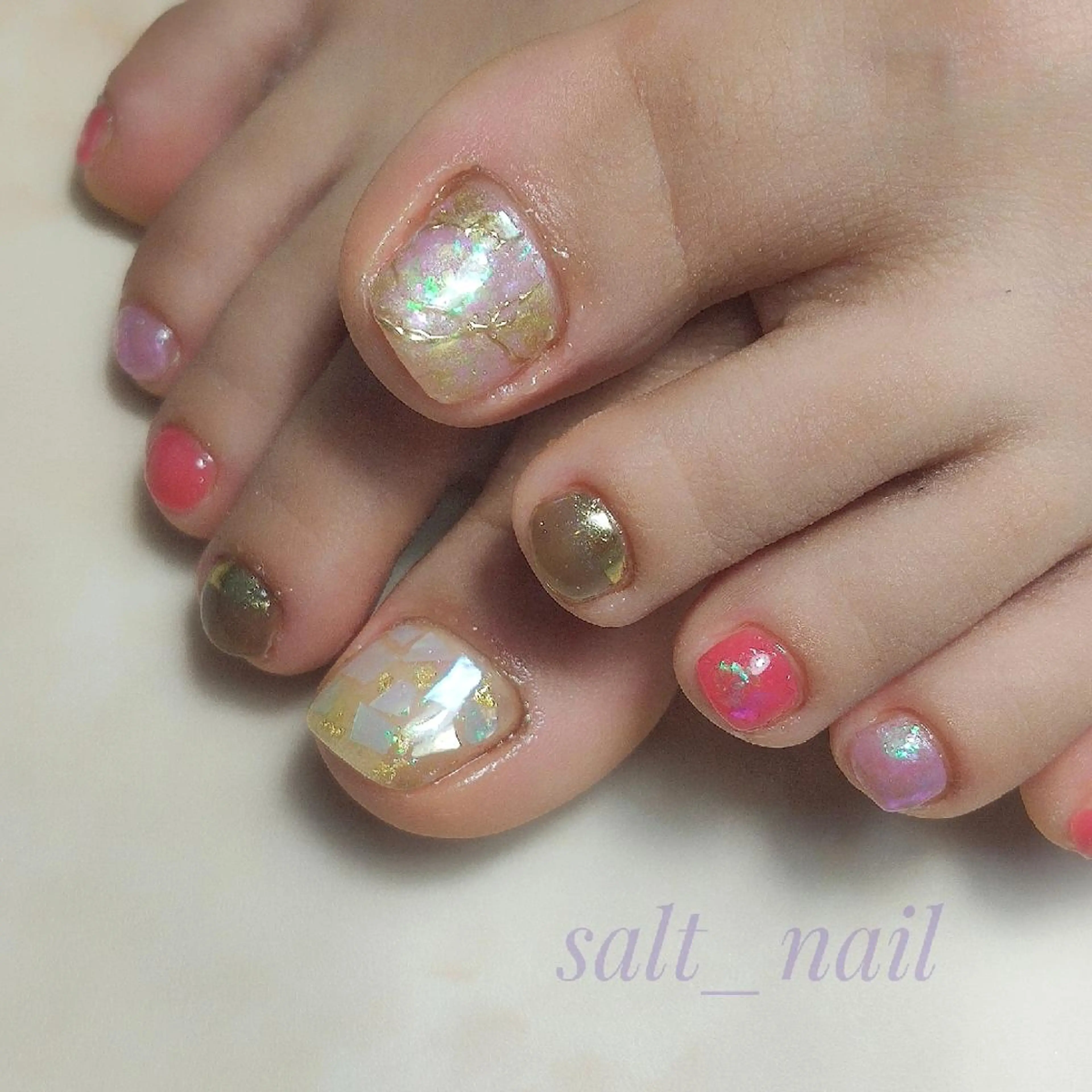 ネイル オーロラネイル 個人サロン saltnailのネイルデザイン
