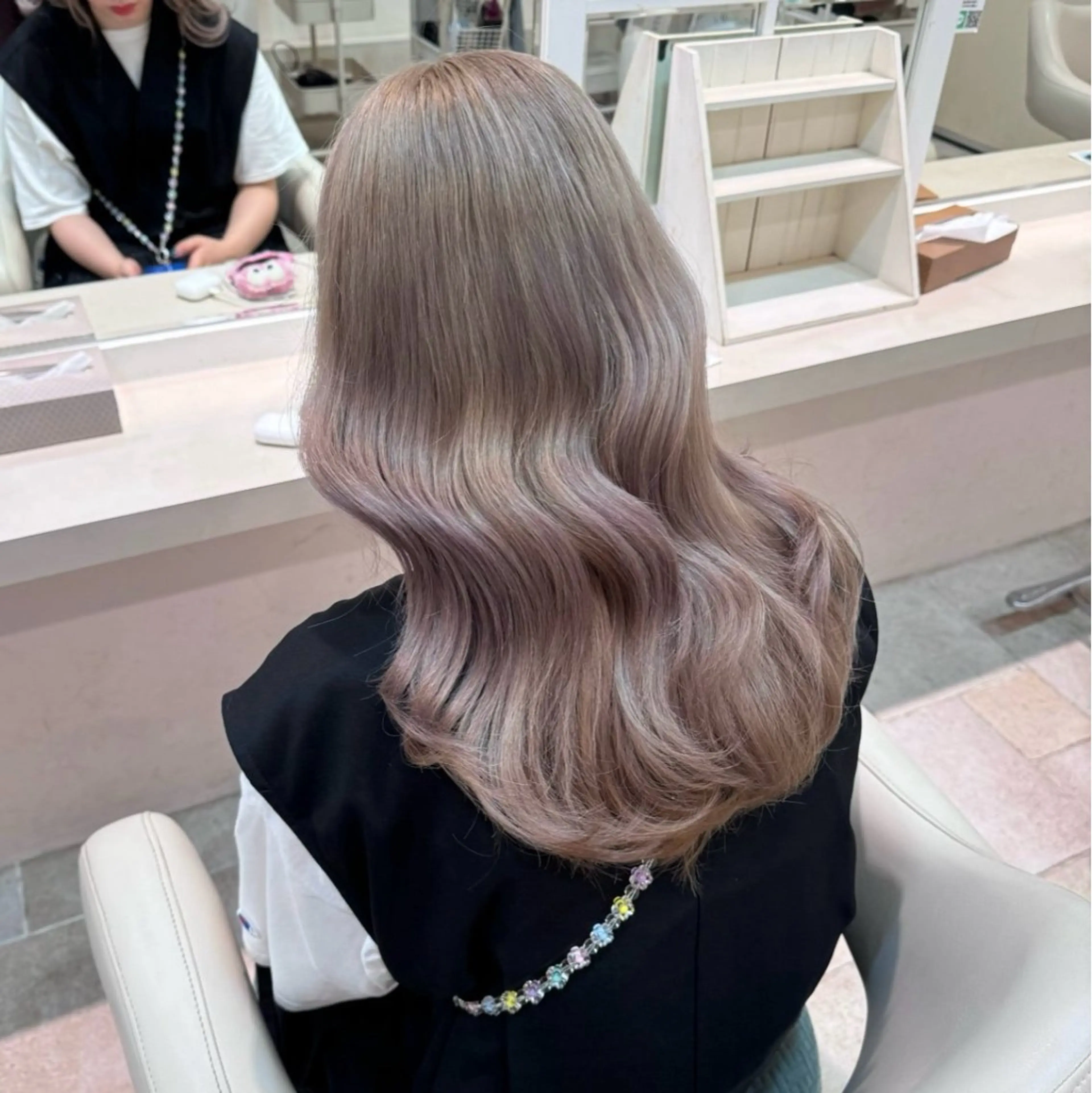 ロング ヘアカラー 青木 あいかのヘアスタイル