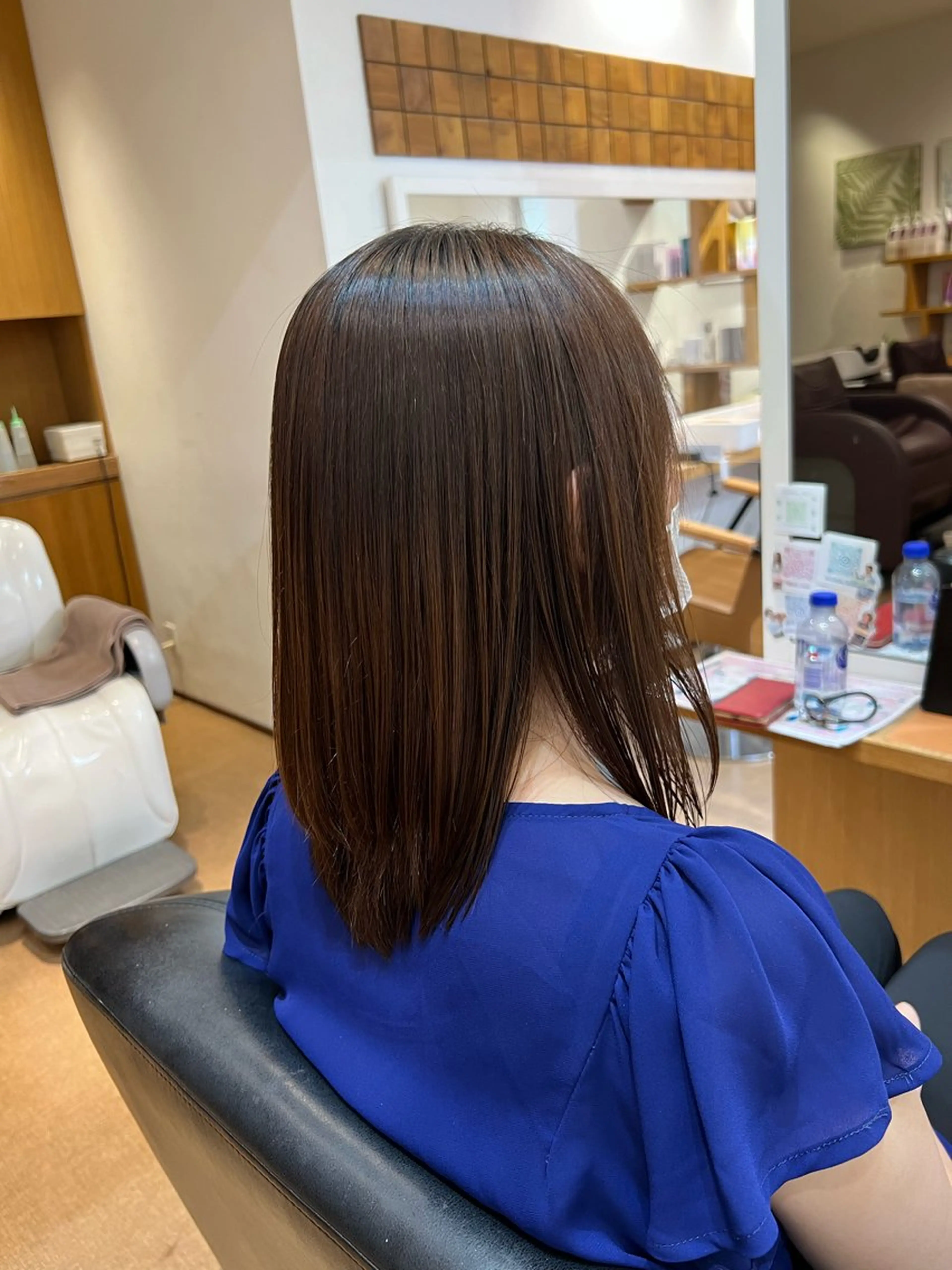 ミディアム レイヤーカット カット 縮毛矯正 吉田 新平のヘアスタイル
