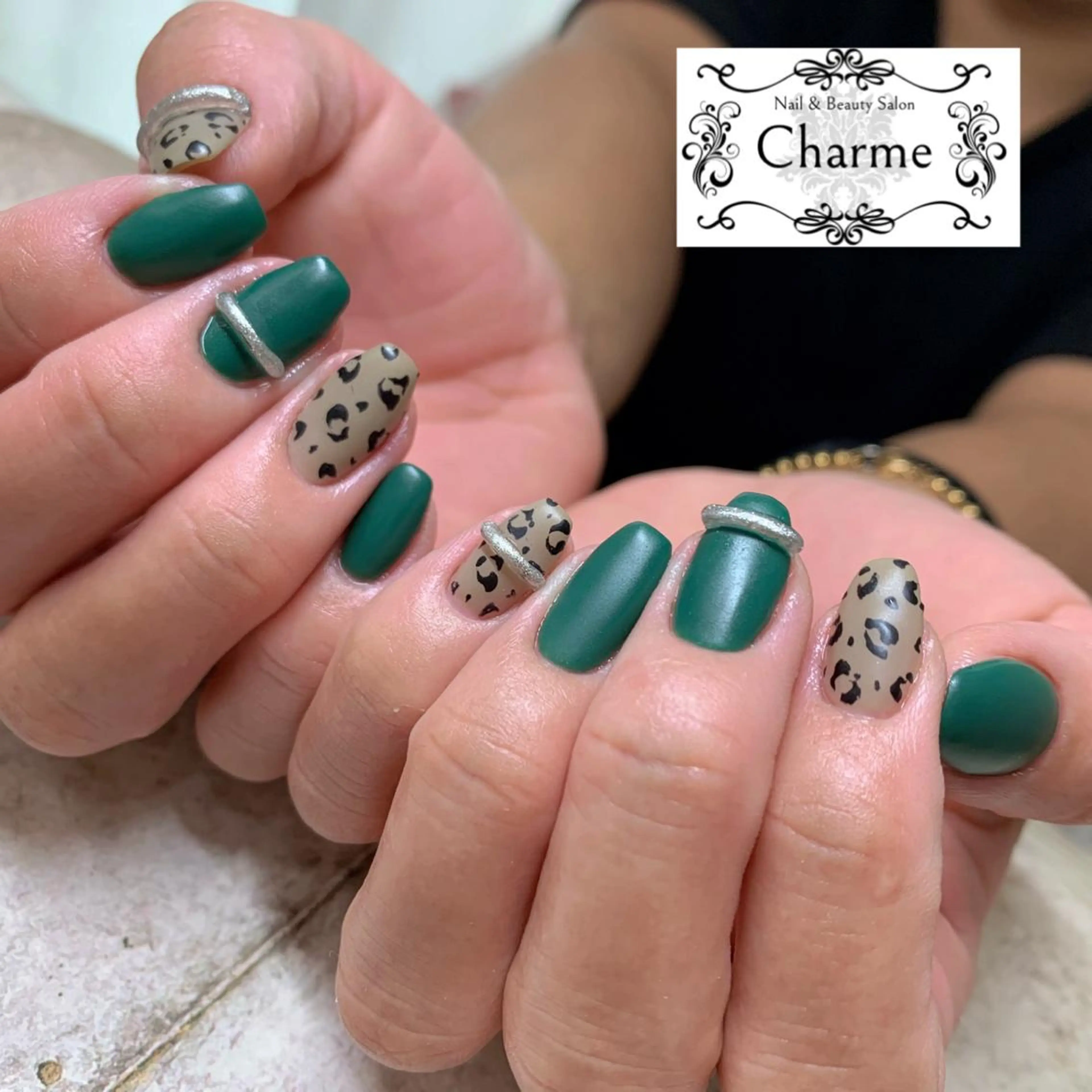 ミディアム ネイル 冬ネイル Charme -ｼｬﾙﾑ-のネイルデザイン