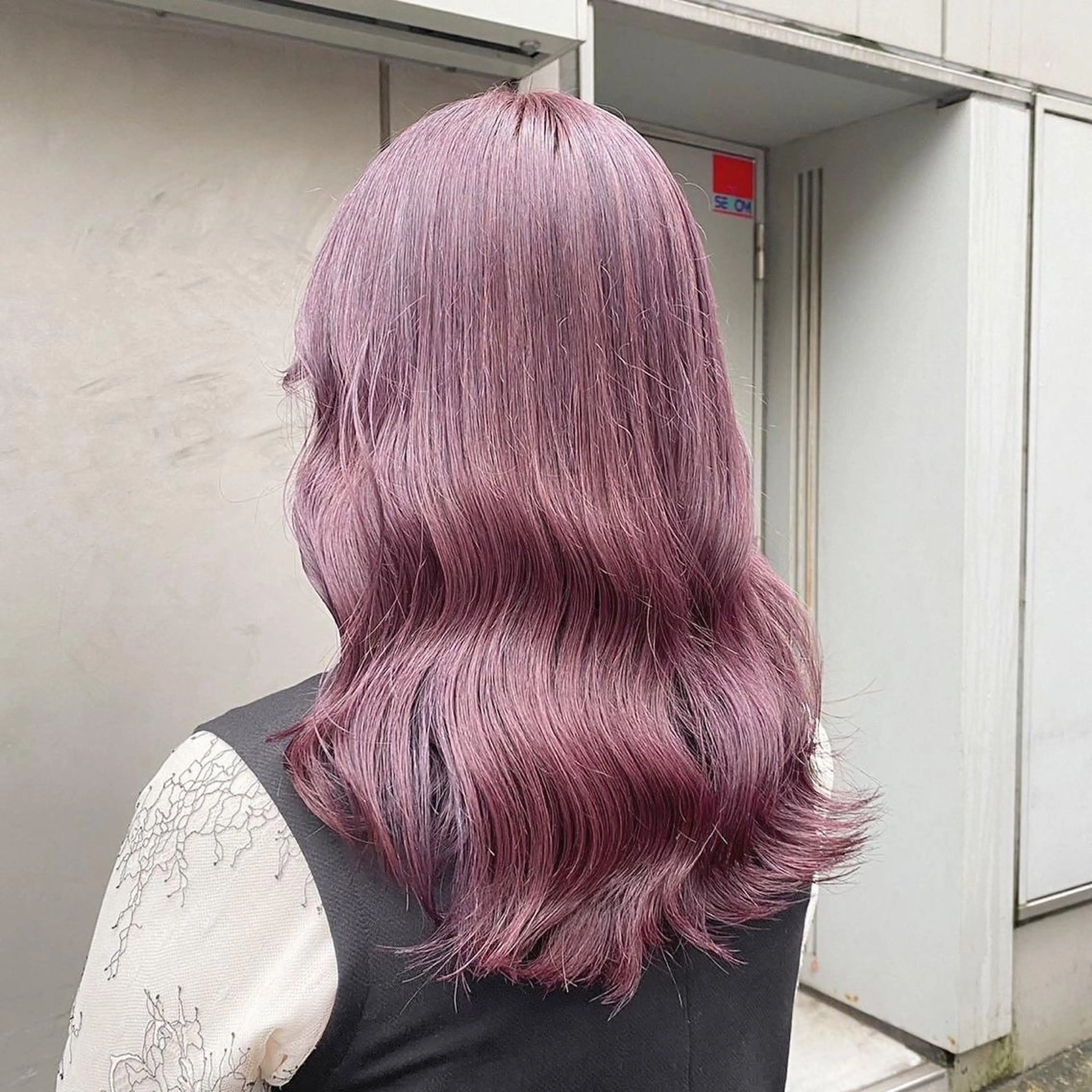 セミロング ブリーチなし暖色 💗AKARI💗のヘアスタイル