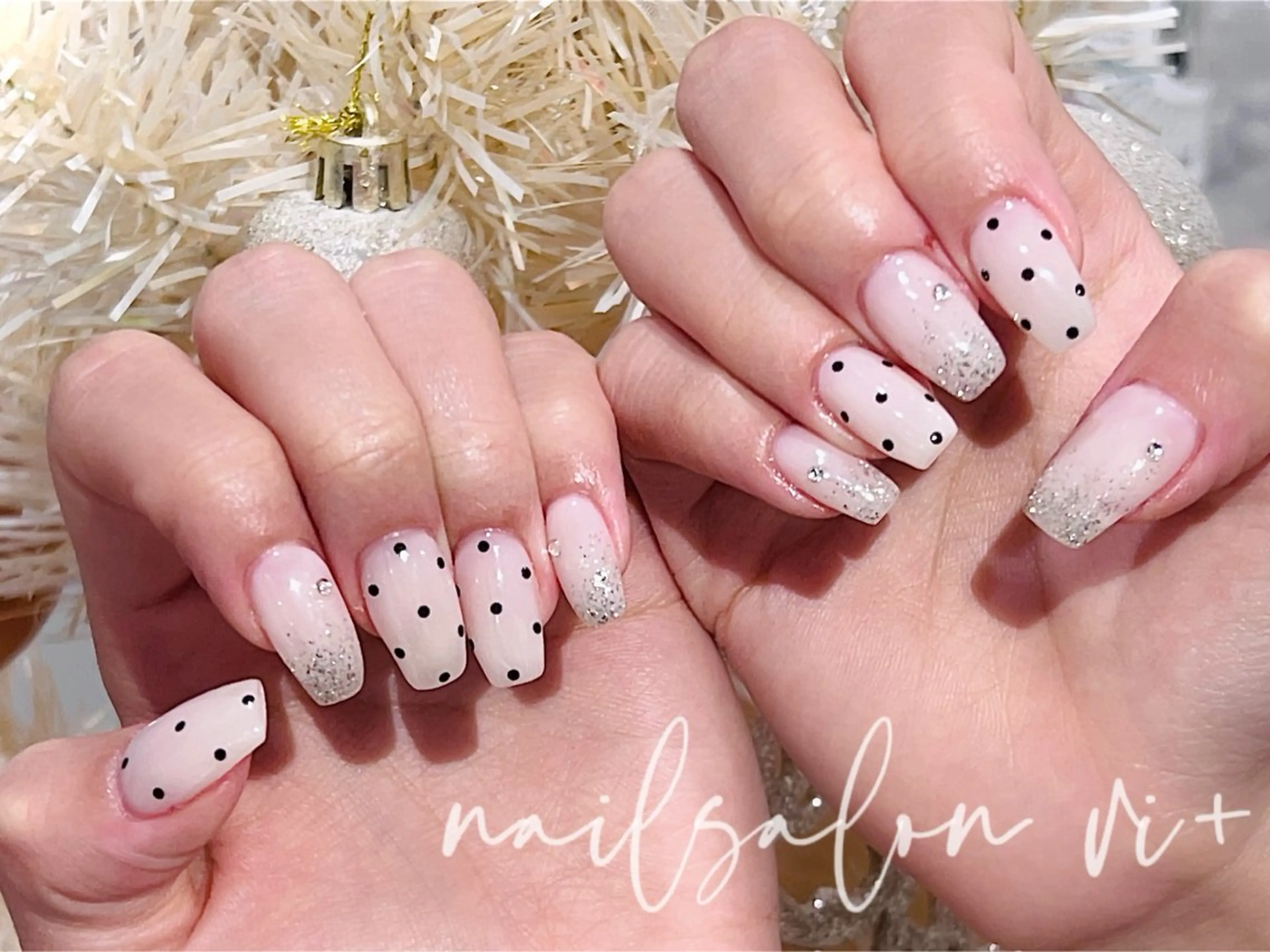 ネイル ハンドネイル nailsalon vi+新人LiLiのネイルデザイン