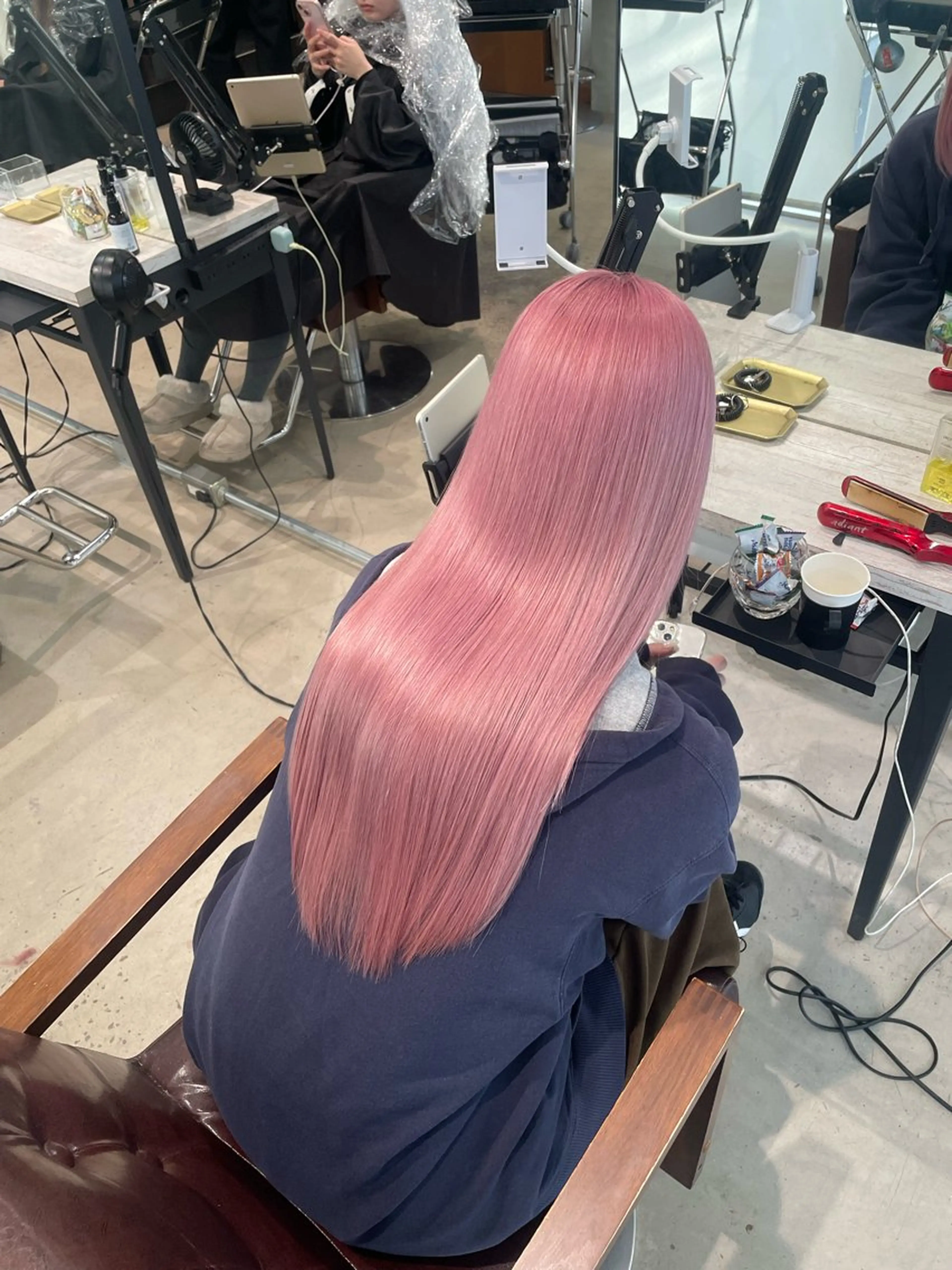 ロング カラー ブリーチ ピンクカラー カット ヘアカラー トリートメント youres hair 新宿3丁目店所属・艶髪/ハイトーン /髪質改善/柴田のヘアスタイル