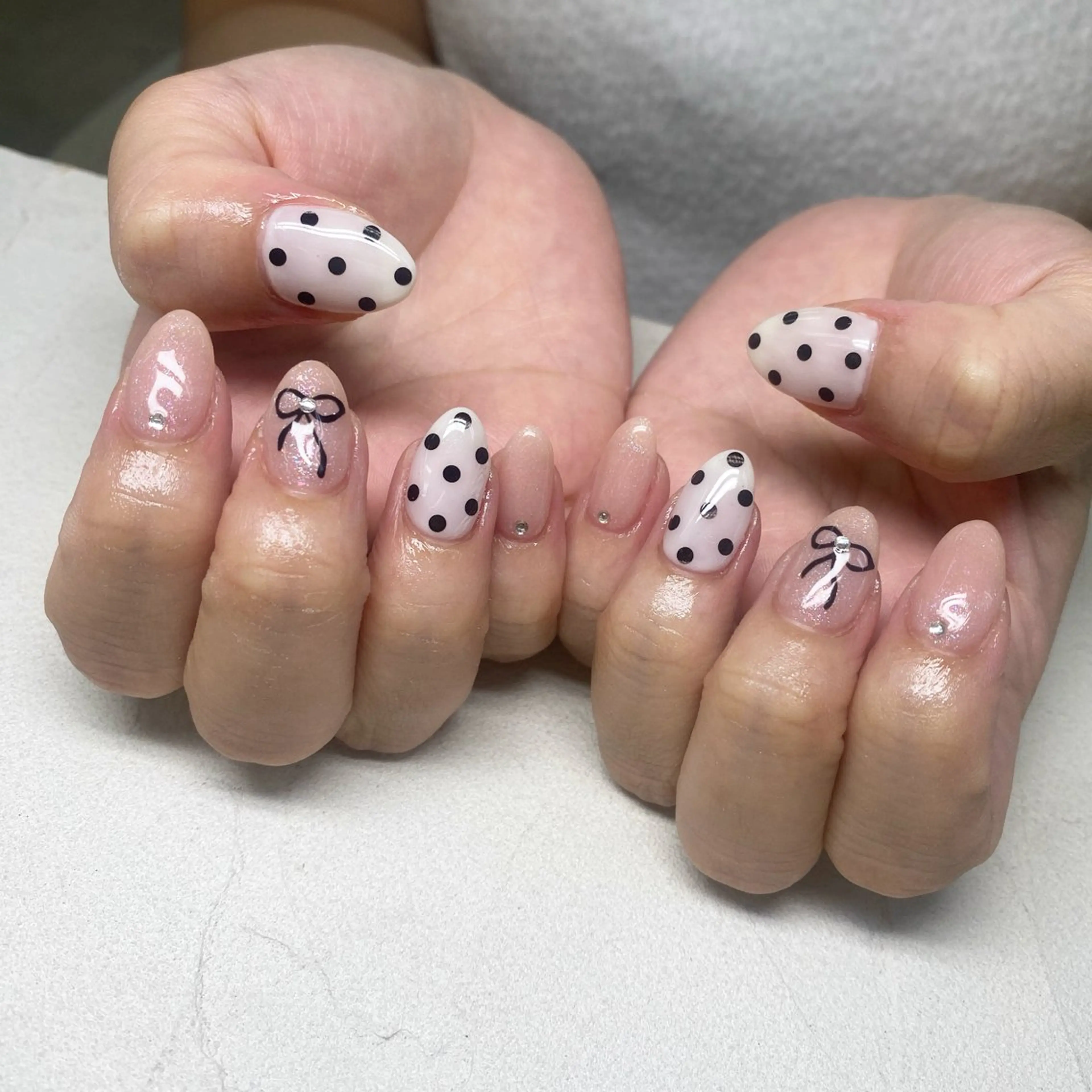 ネイル ハンドネイル Bianca🩶 TAMIYAのネイルデザイン