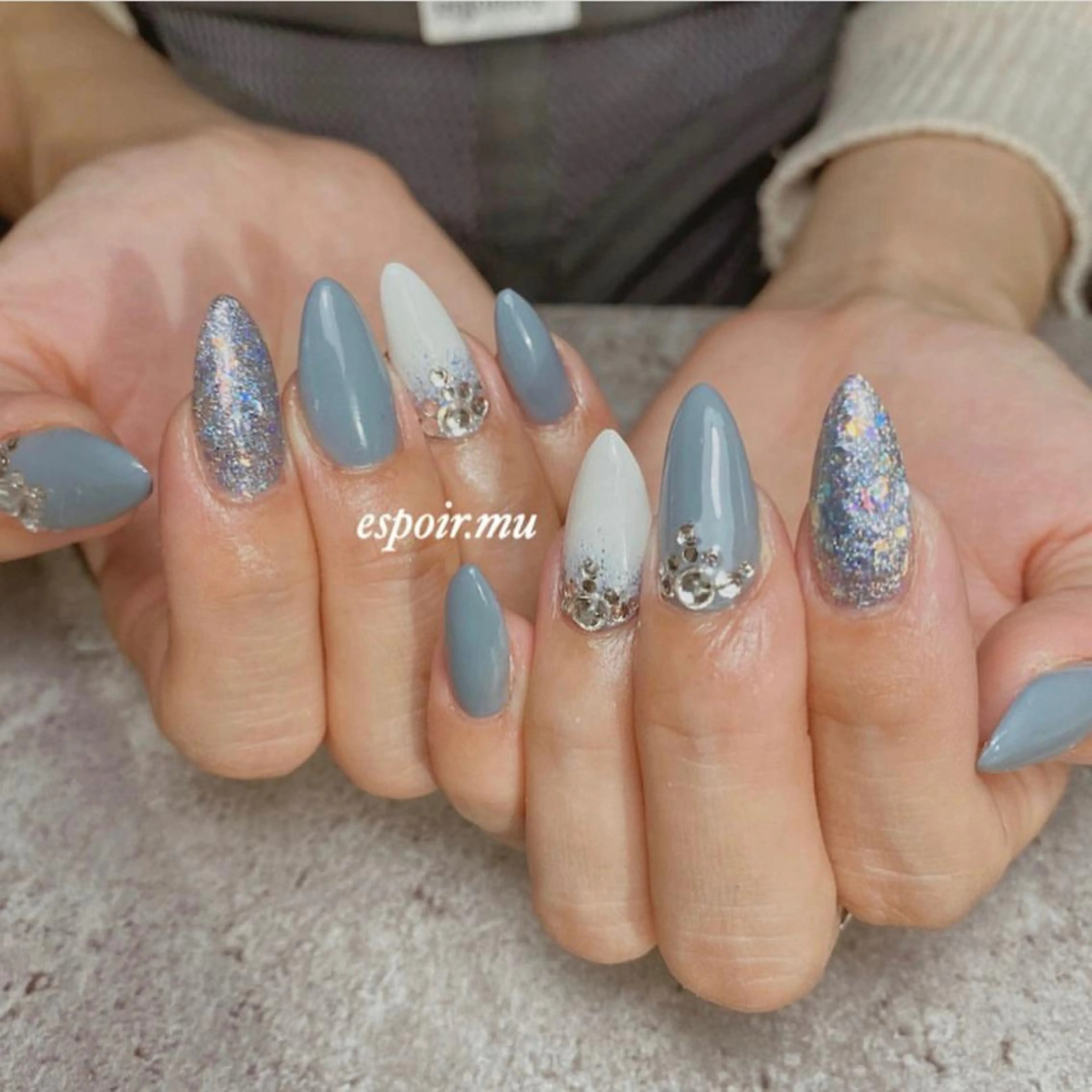 ロング ネイル espoir. muのネイルデザイン