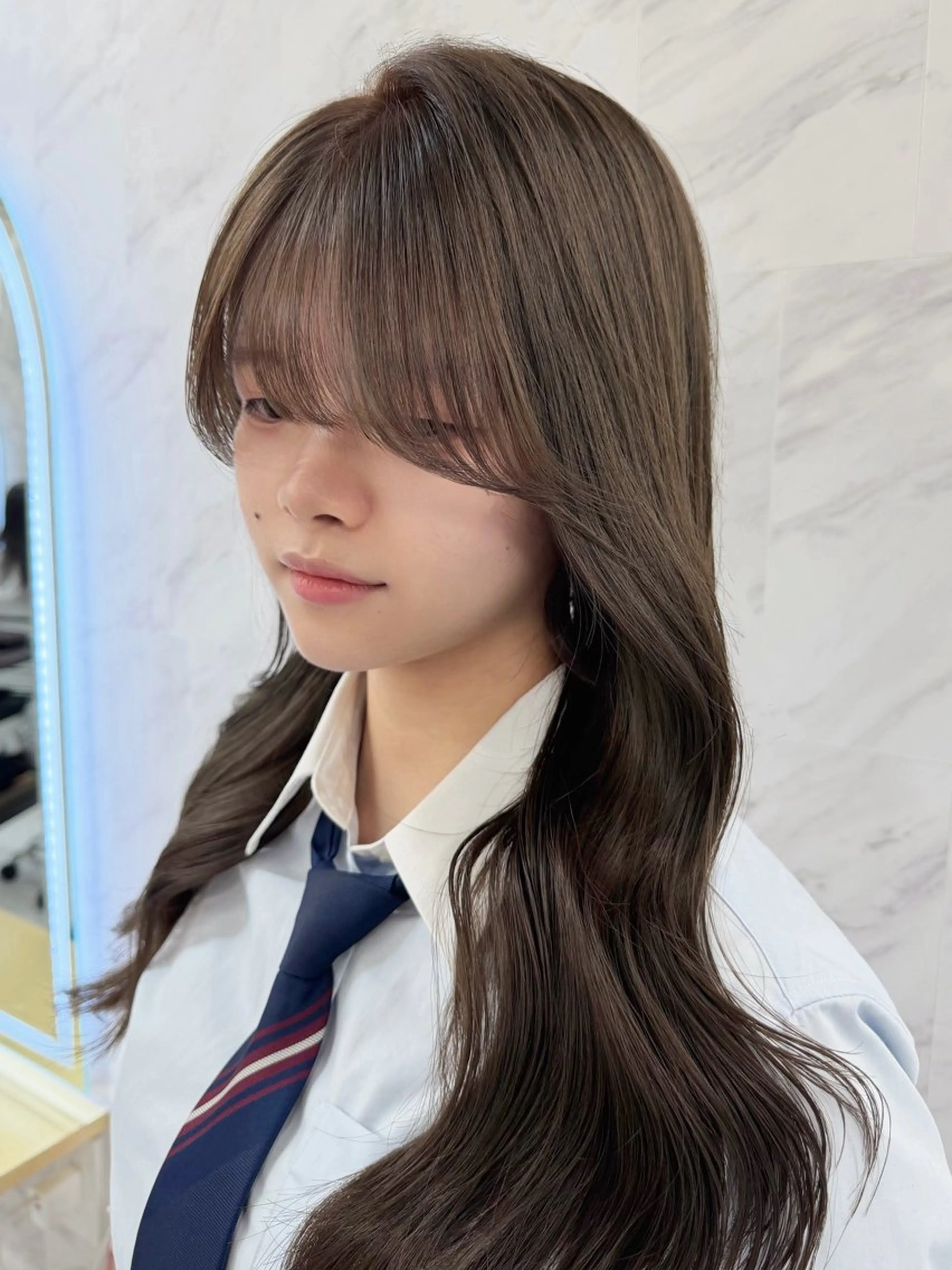 ロング カラー シールエクステ ブリーチ ケアブリーチ ダブルカラー インナーカラー カット ヘアカラー トリートメント 🔗透明感カラー🔗 エクステ✂️はるちかのヘアスタイル