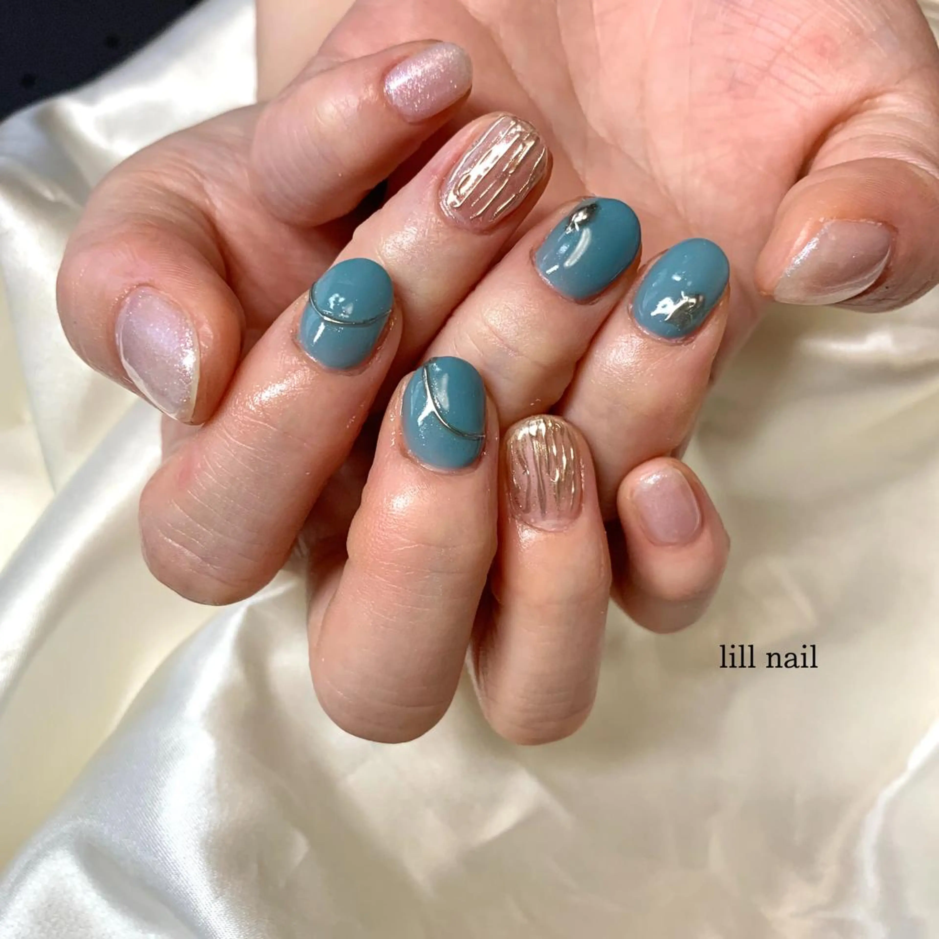 ミディアム pllia beautyのネイルデザイン