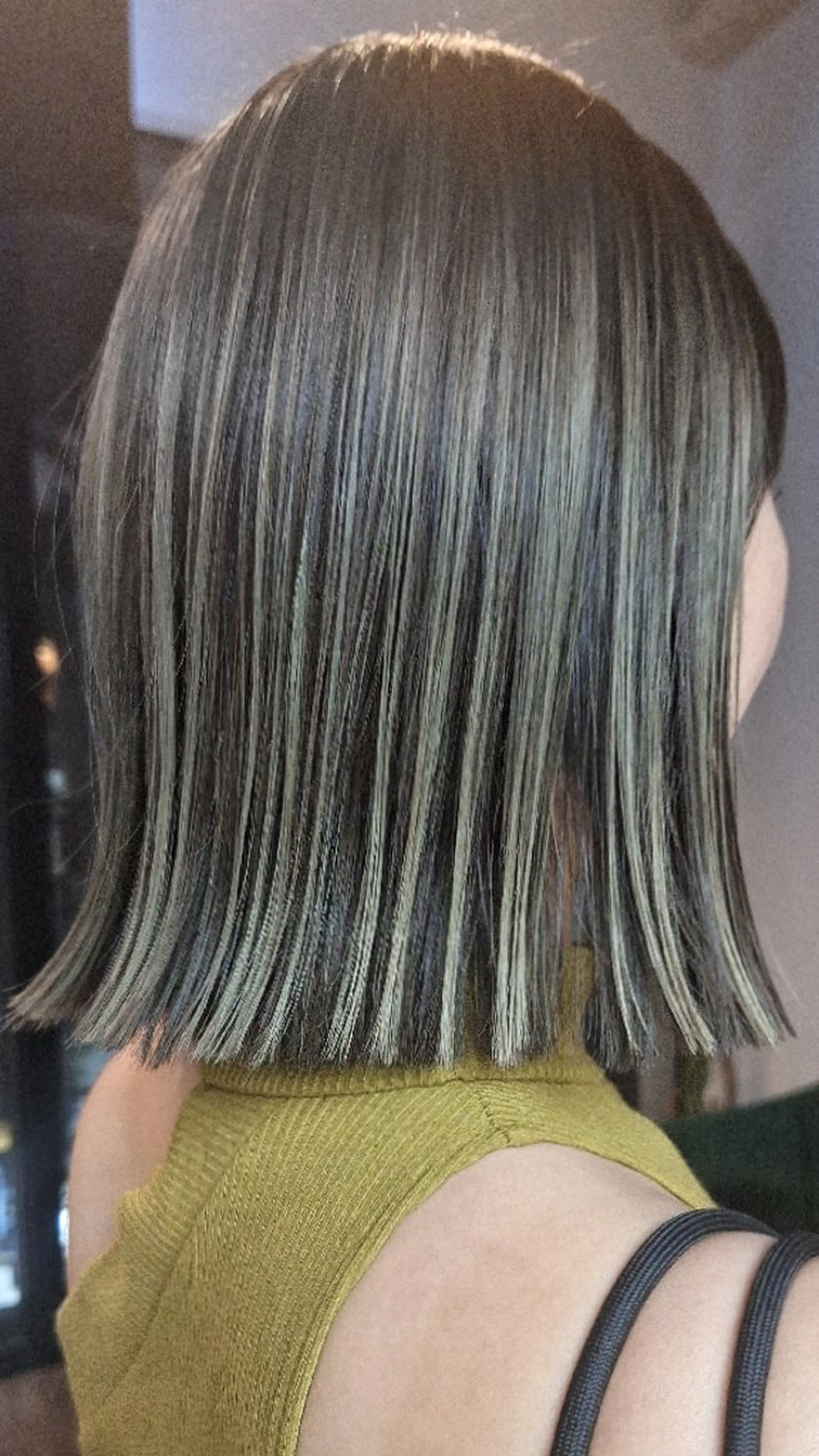 セミロング カラー ブリーチ yolo.所属・夜特化型ヘアサロン 𓃱yolo.タナベのヘアスタイル