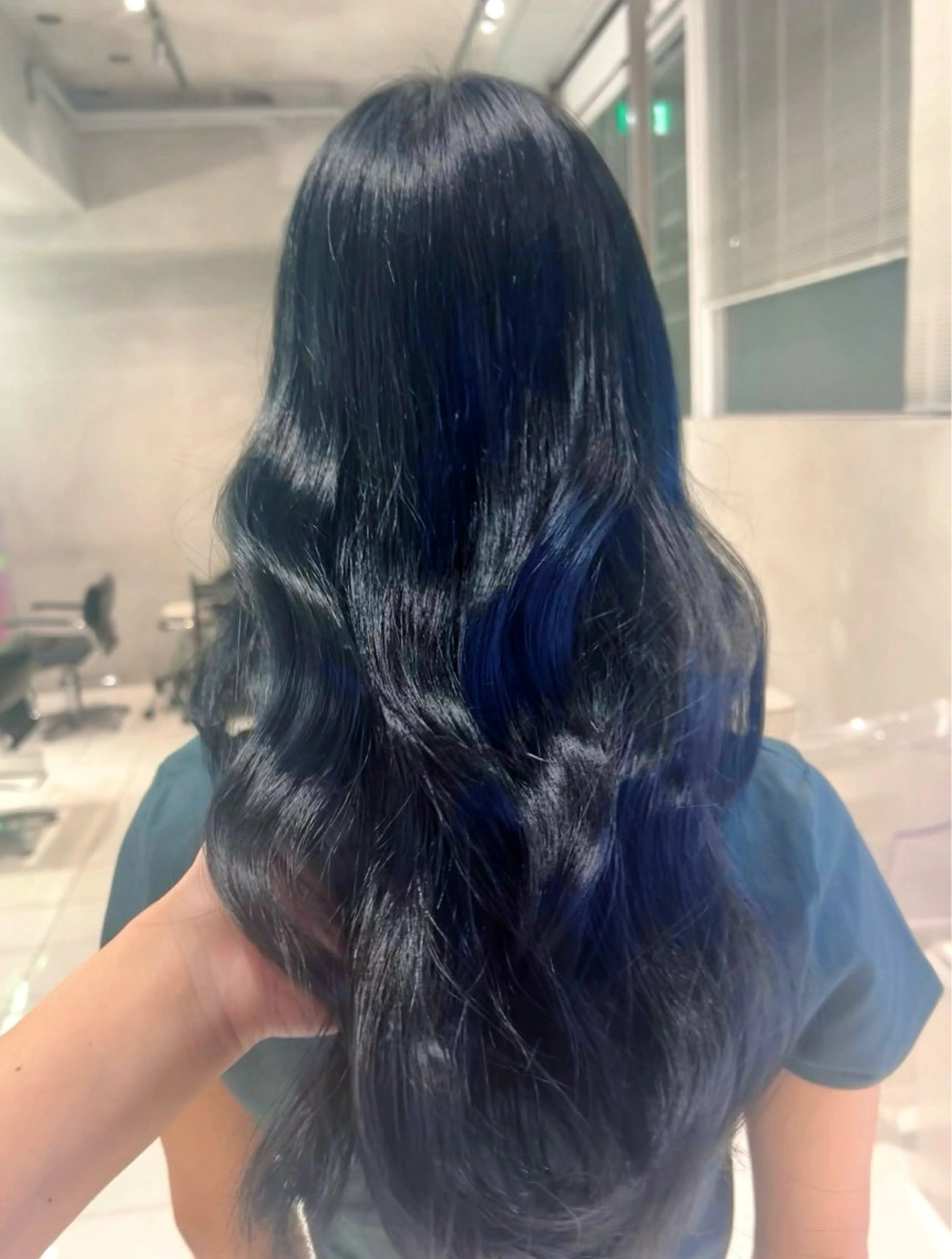 カラー 黒髪 ブルーカラー ブルーブラック ヘアカラー くすみカラー ボブ / SEINAᯓ★のヘアスタイル