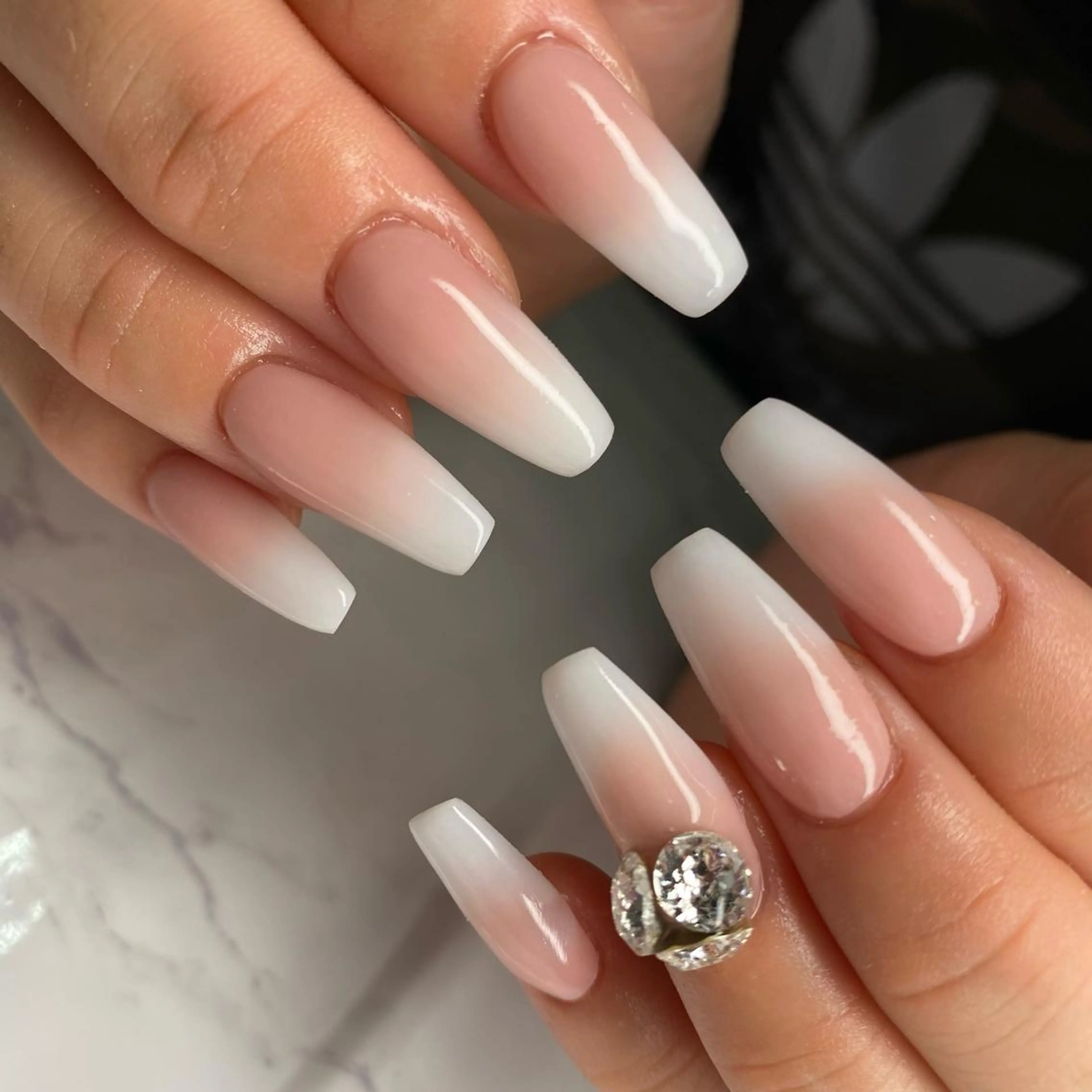 セミロング ネイル nail salon azuのネイルデザイン