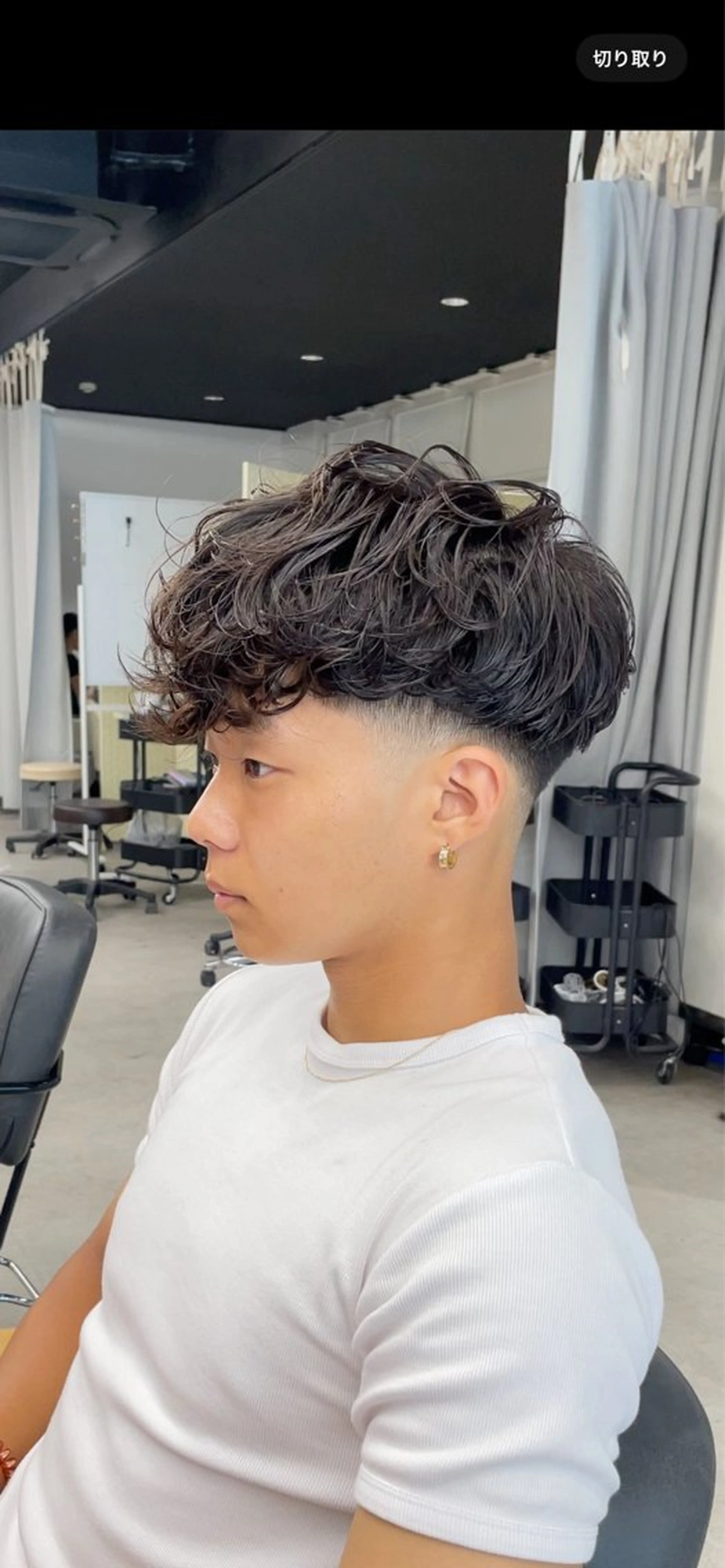 ショート パーマ メンズ フェードカット スペインカール カット パーマ カラーモデル⚡️ REONのヘアスタイル