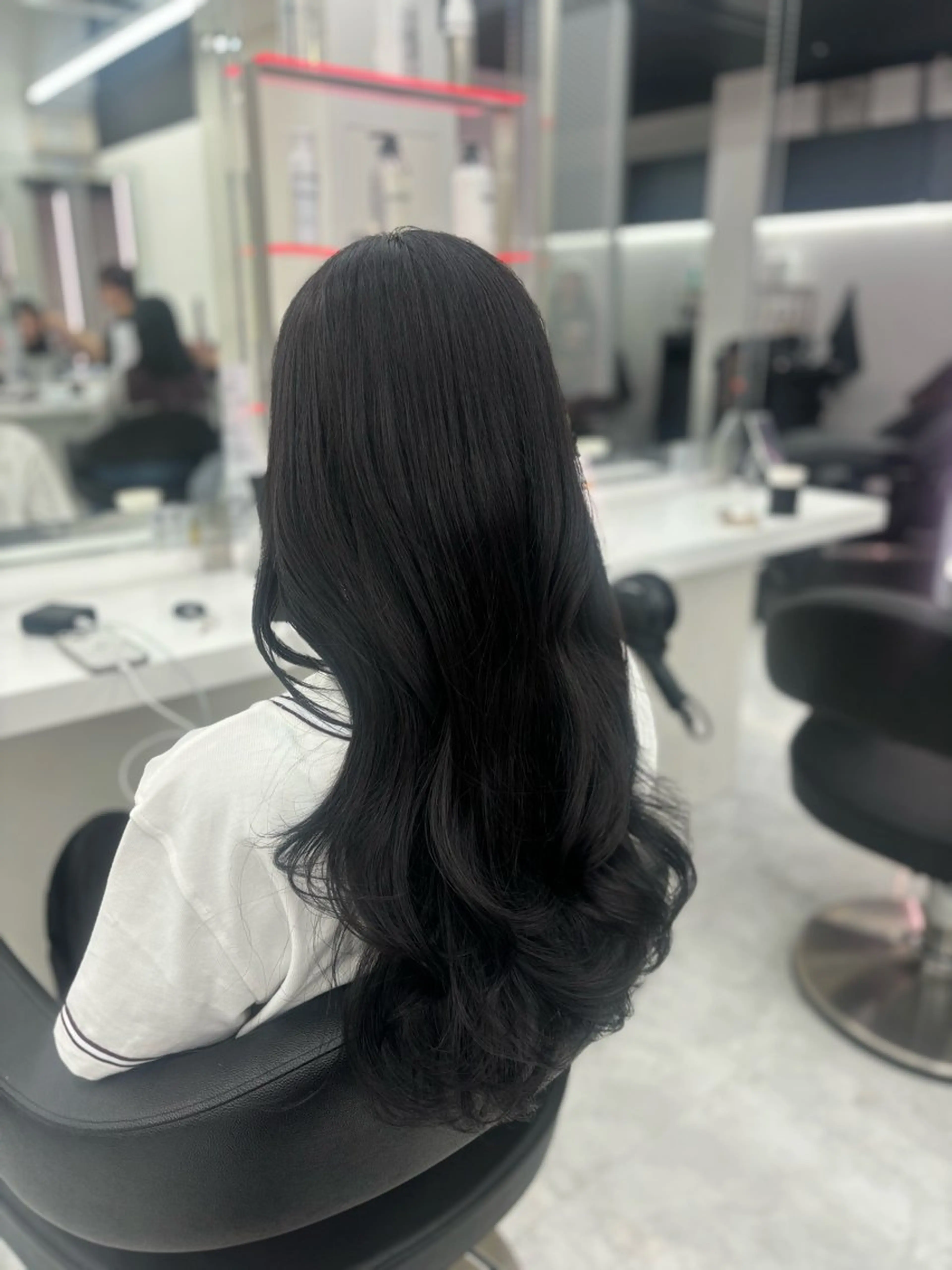 ロング カラー ヘアカラー 🤍レイヤー/顔周り 暖色hirari🤍のヘアスタイル