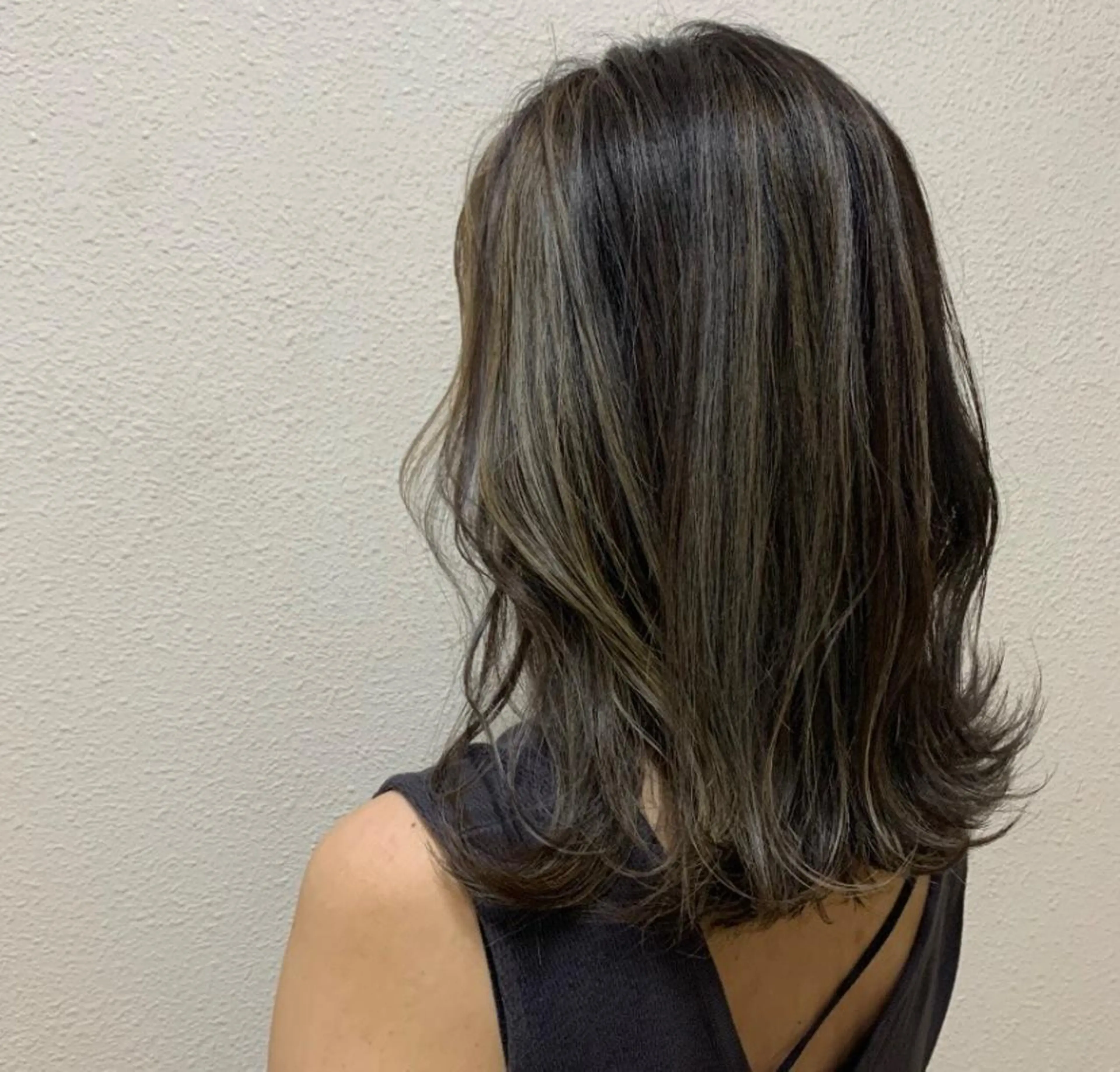 ミディアム 3Dハイライト ハイライト なつめ🐶ショート ベージュカラーのヘアスタイル