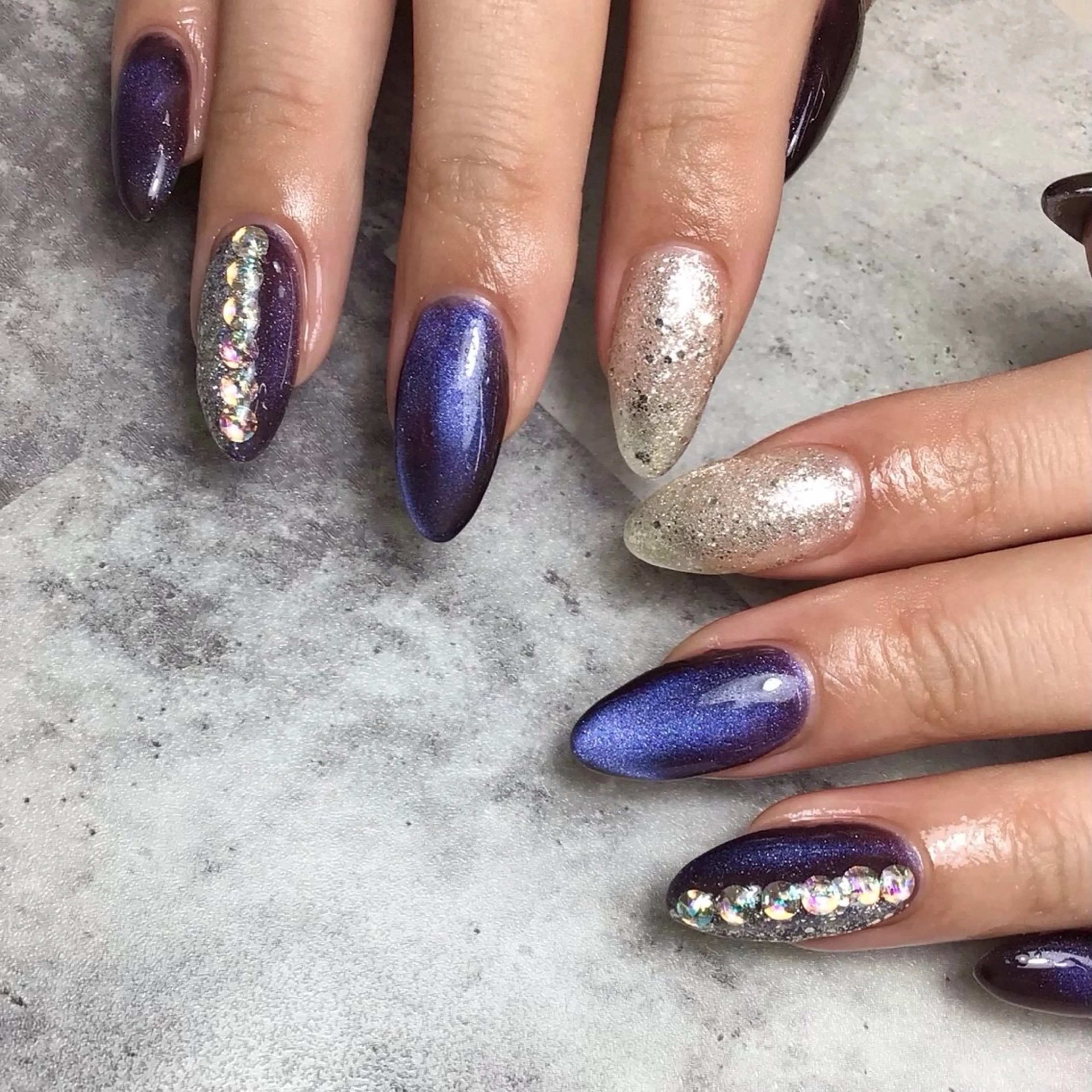 ネイル マグネットネイル ハンドネイル Nail Day 四条烏丸店のマツエク・マツパデザイン