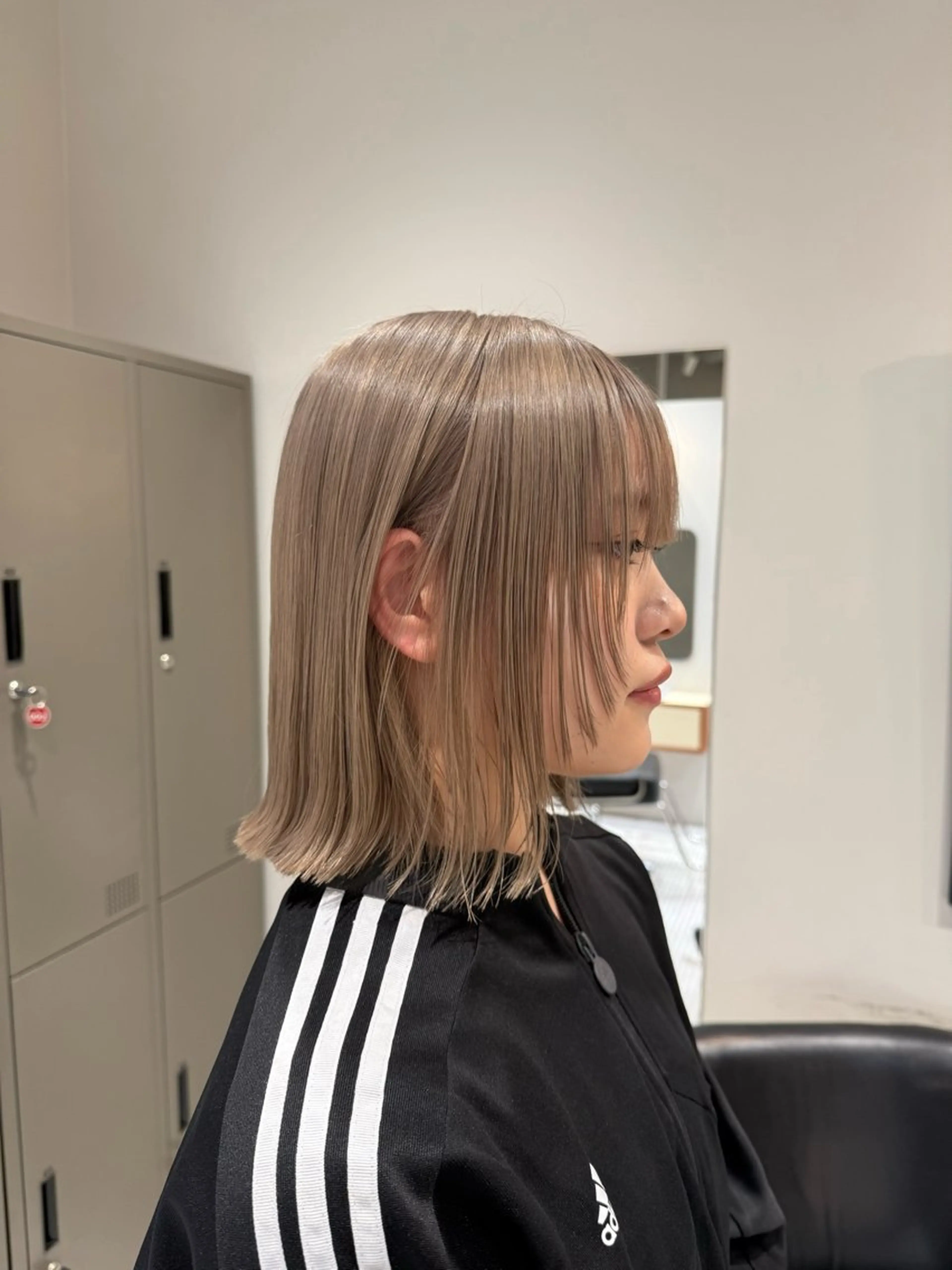 ミディアム カット ヘアカラー トリートメント コノカ/暖色カラー/ 透明感カラーのヘアスタイル