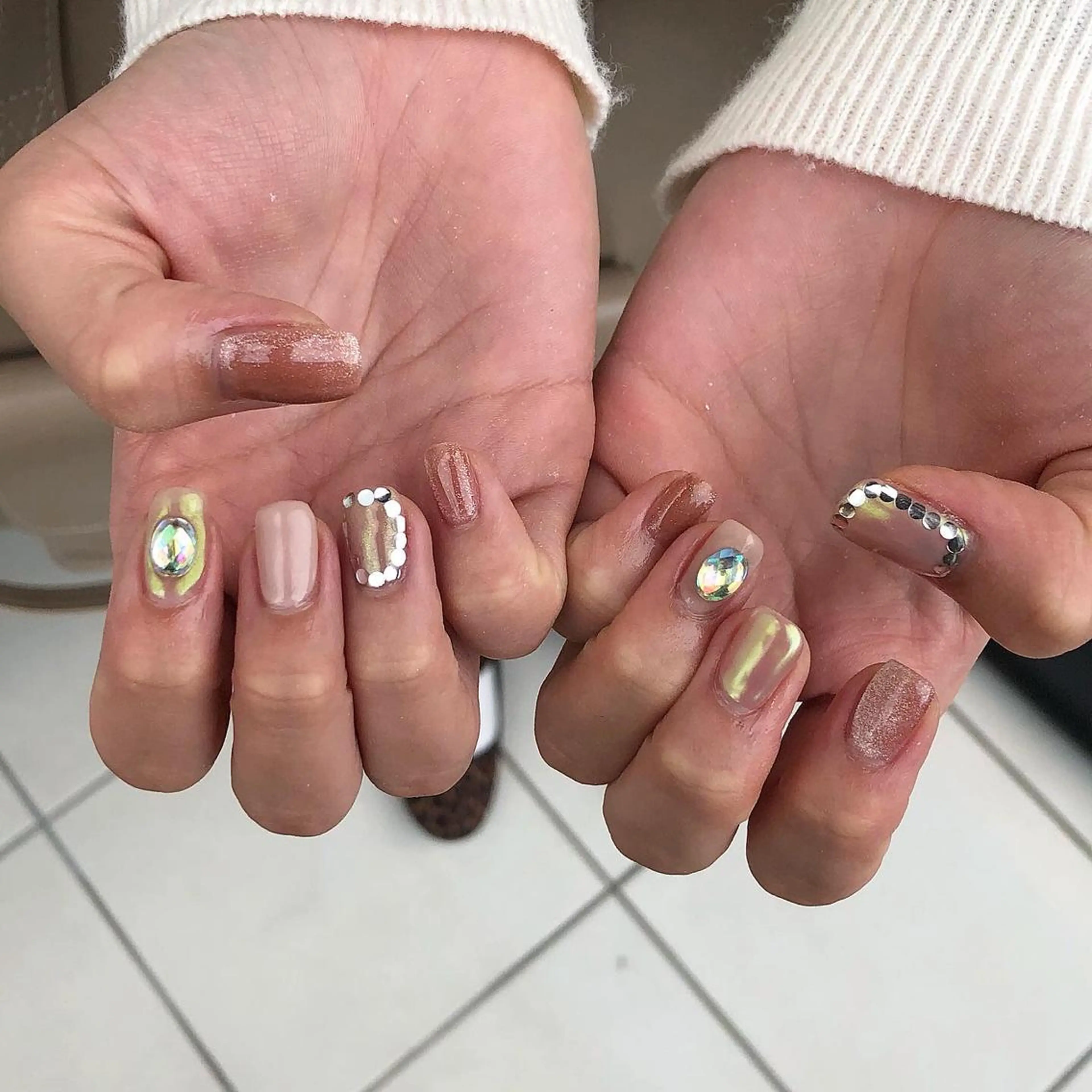 ネイル ハンドネイル émus nail Mamiのネイルデザイン