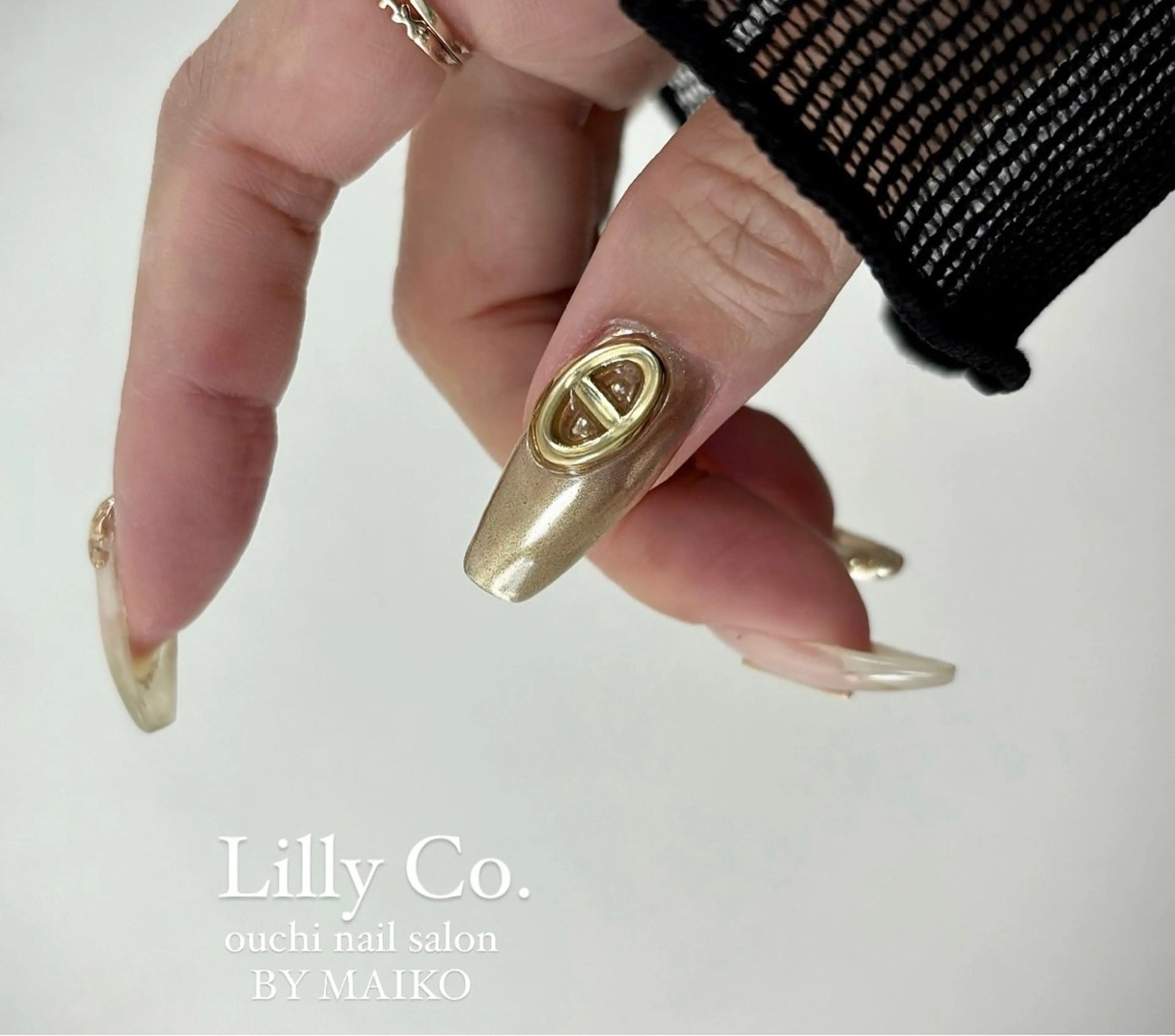 ネイル ミラーネイル Lilly Co.のネイルデザイン