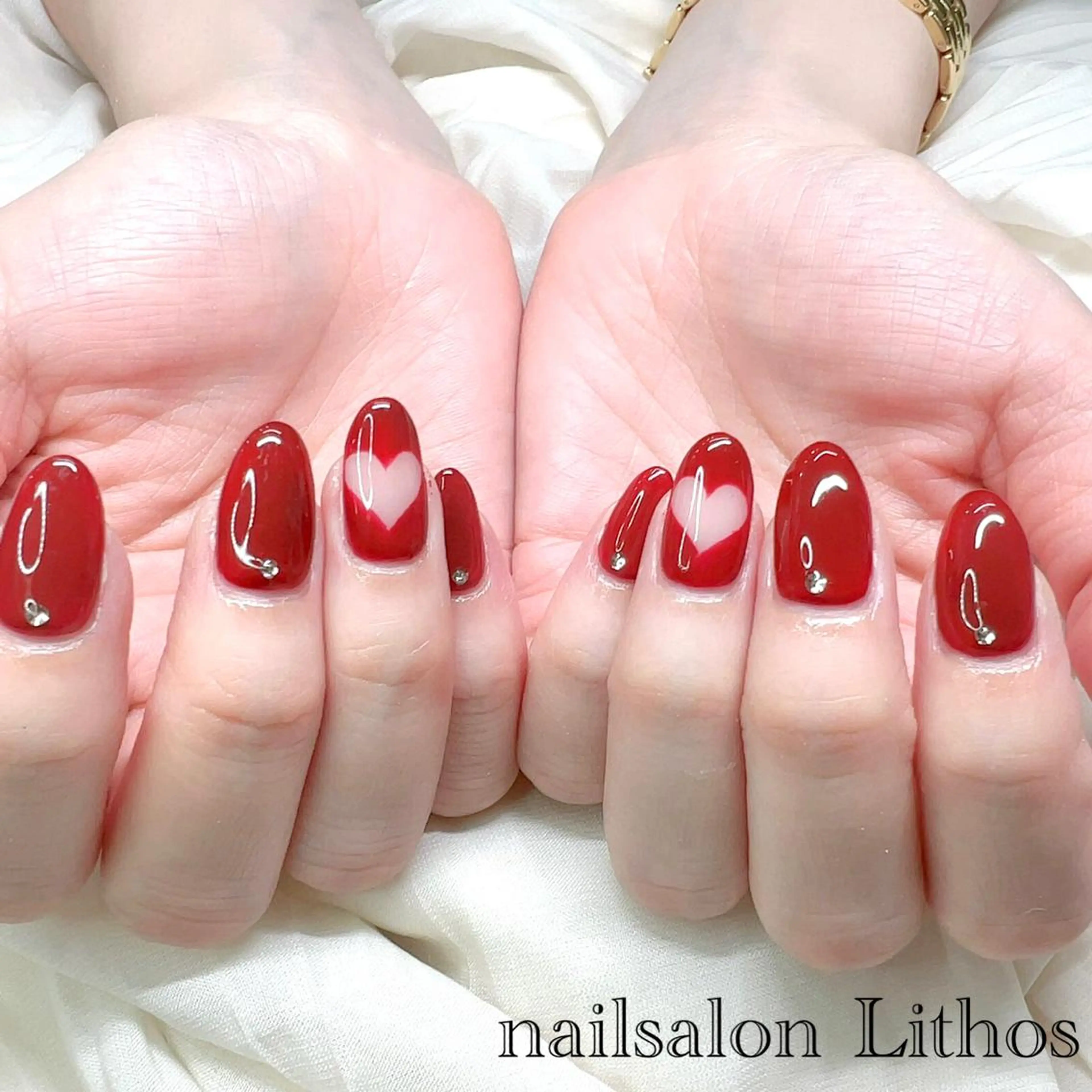 ネイル ハート ハンドネイル nailsalon Lithos所属・nailsalon Recontreのネイルデザイン