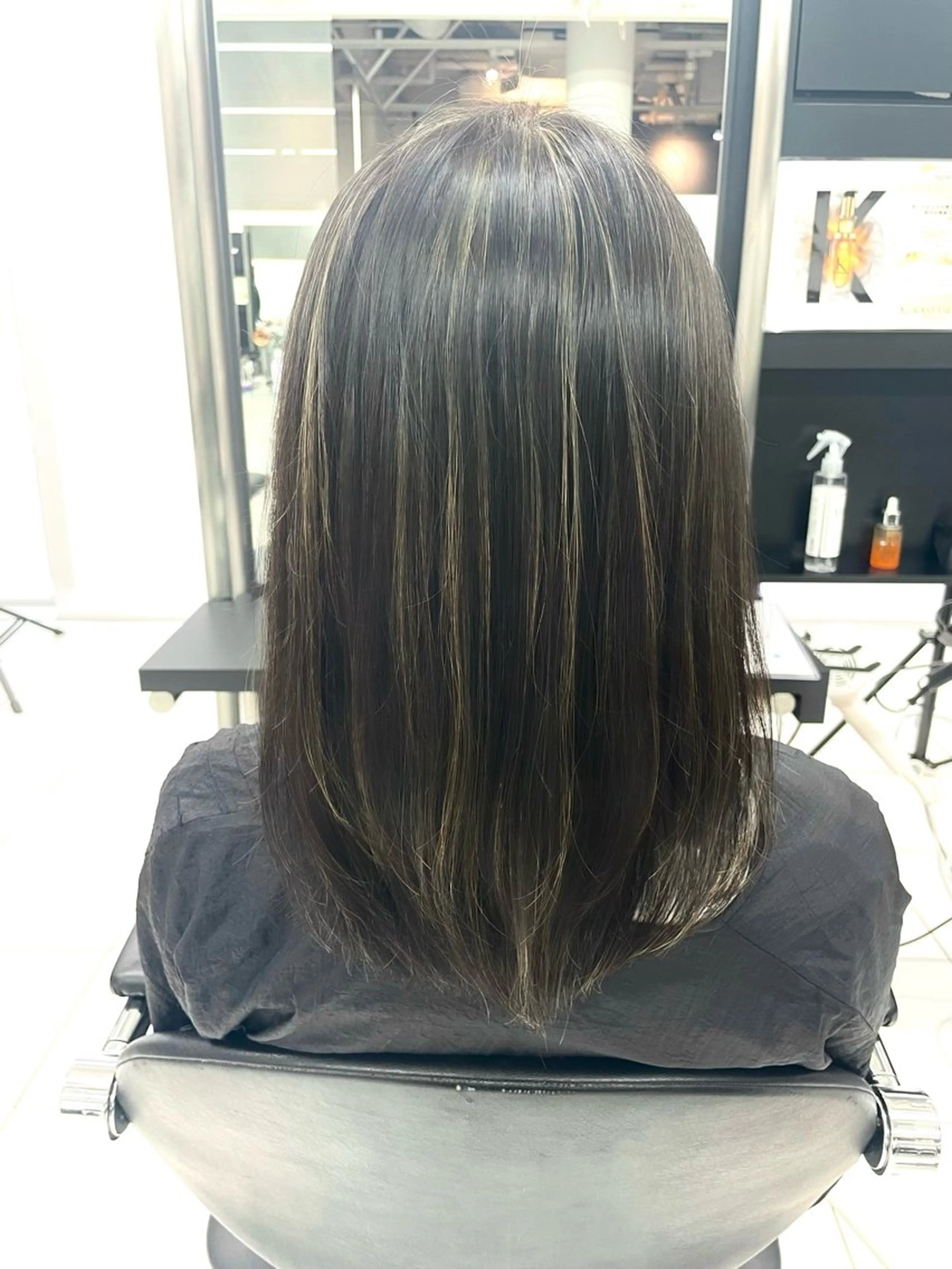 セミロング カラー ブリーチ ハイライトカラー ハイライト 無料カットモデル募集 /　 Juanのヘアスタイル