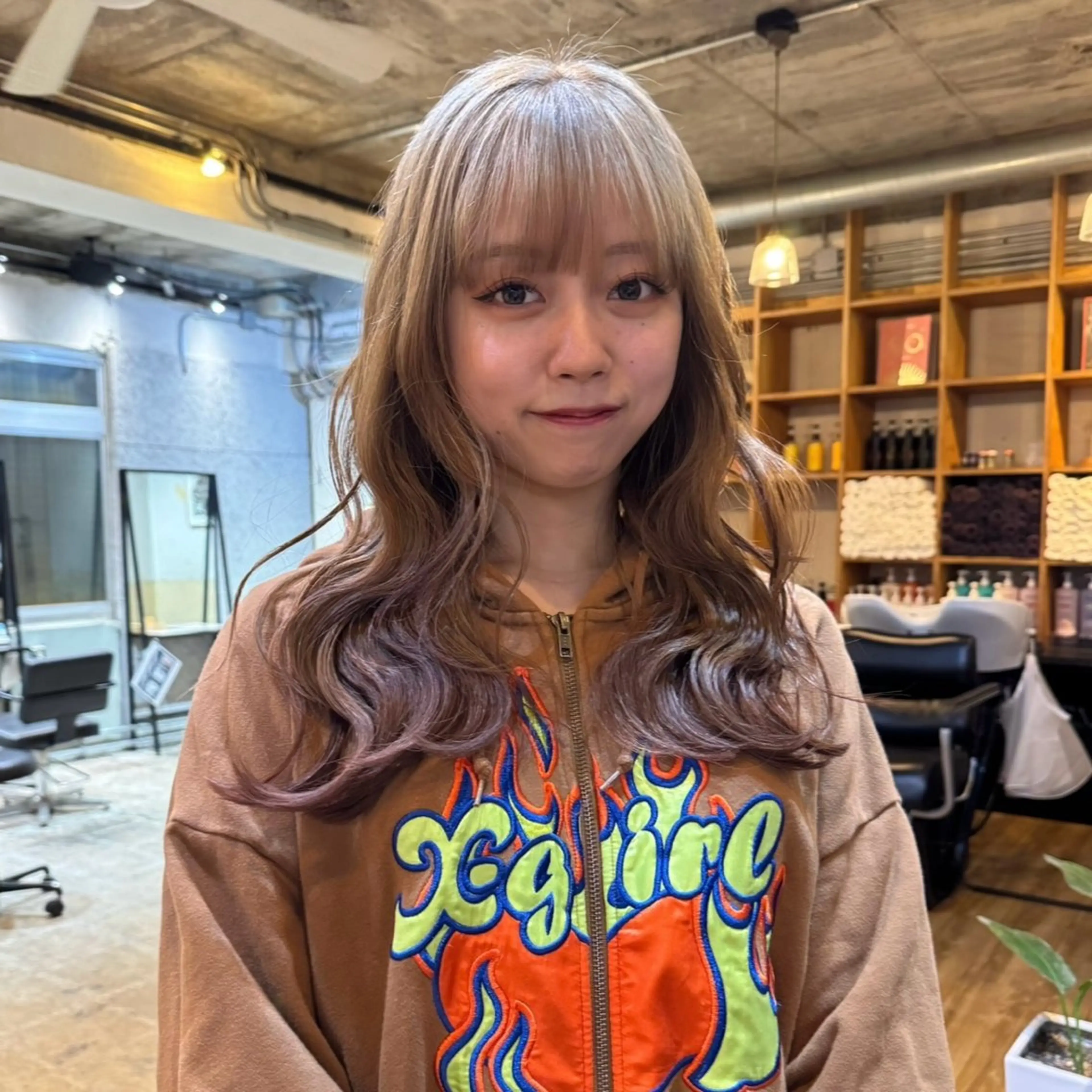 セミロング カット ヘアカラー トリートメント HIKARIS 長澤彩のヘアスタイル