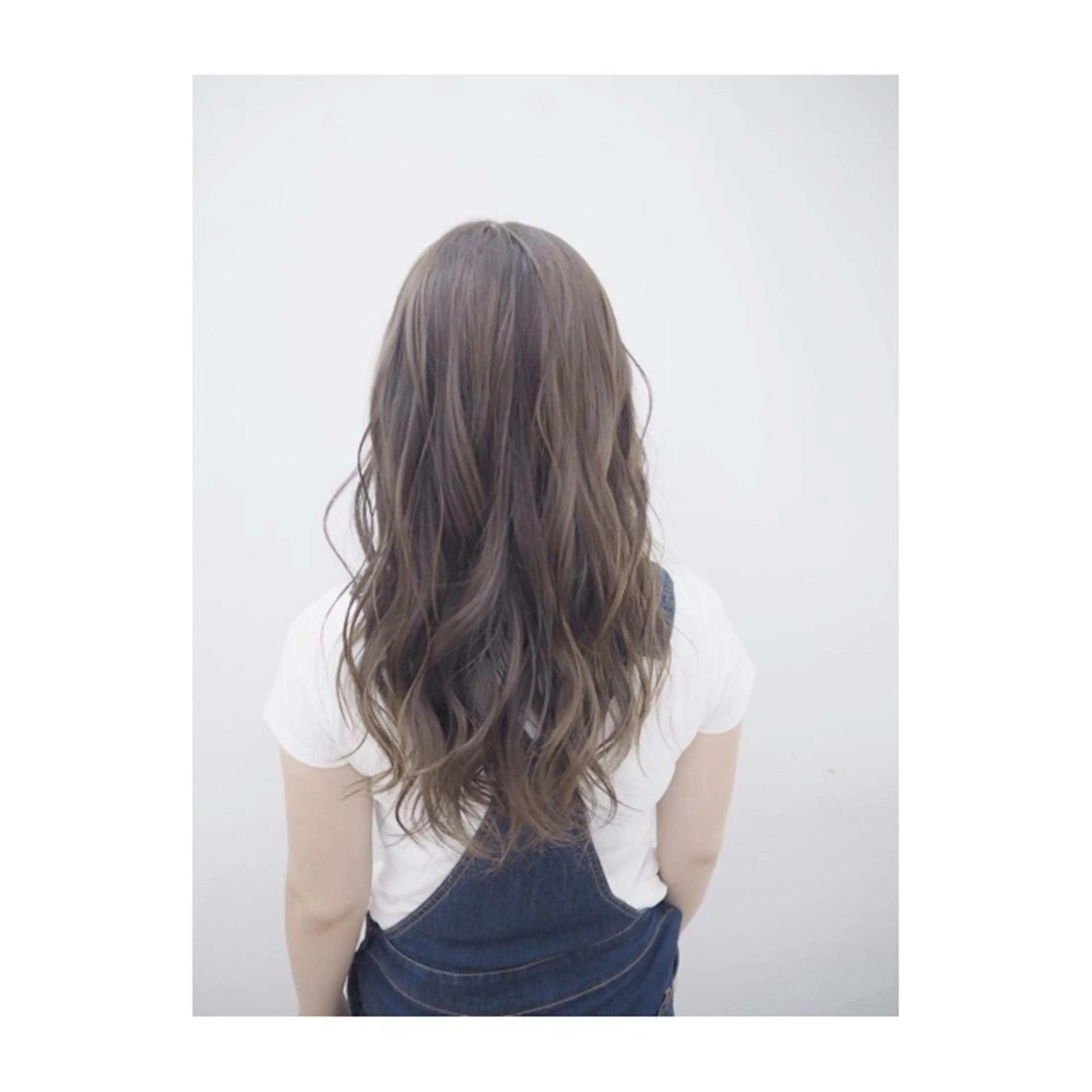 ロング カラー ハイライトカラー イルミナカラー ハイライト 永岡 鉄平のヘアスタイル