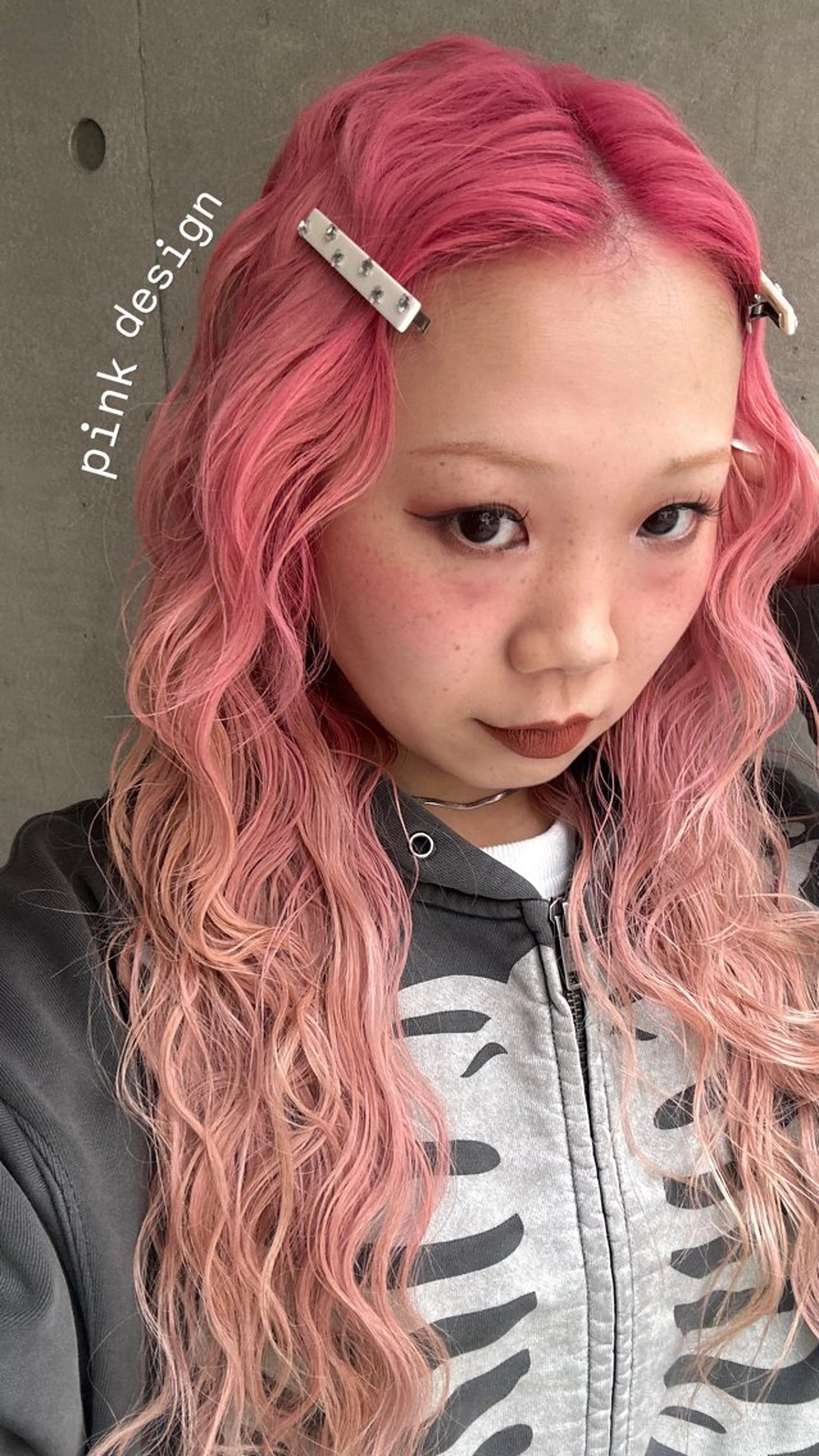 ロング カラー ヘアアレンジ ヘアカラー noel/sylph ヘアとまつぱと眉のヘアスタイル