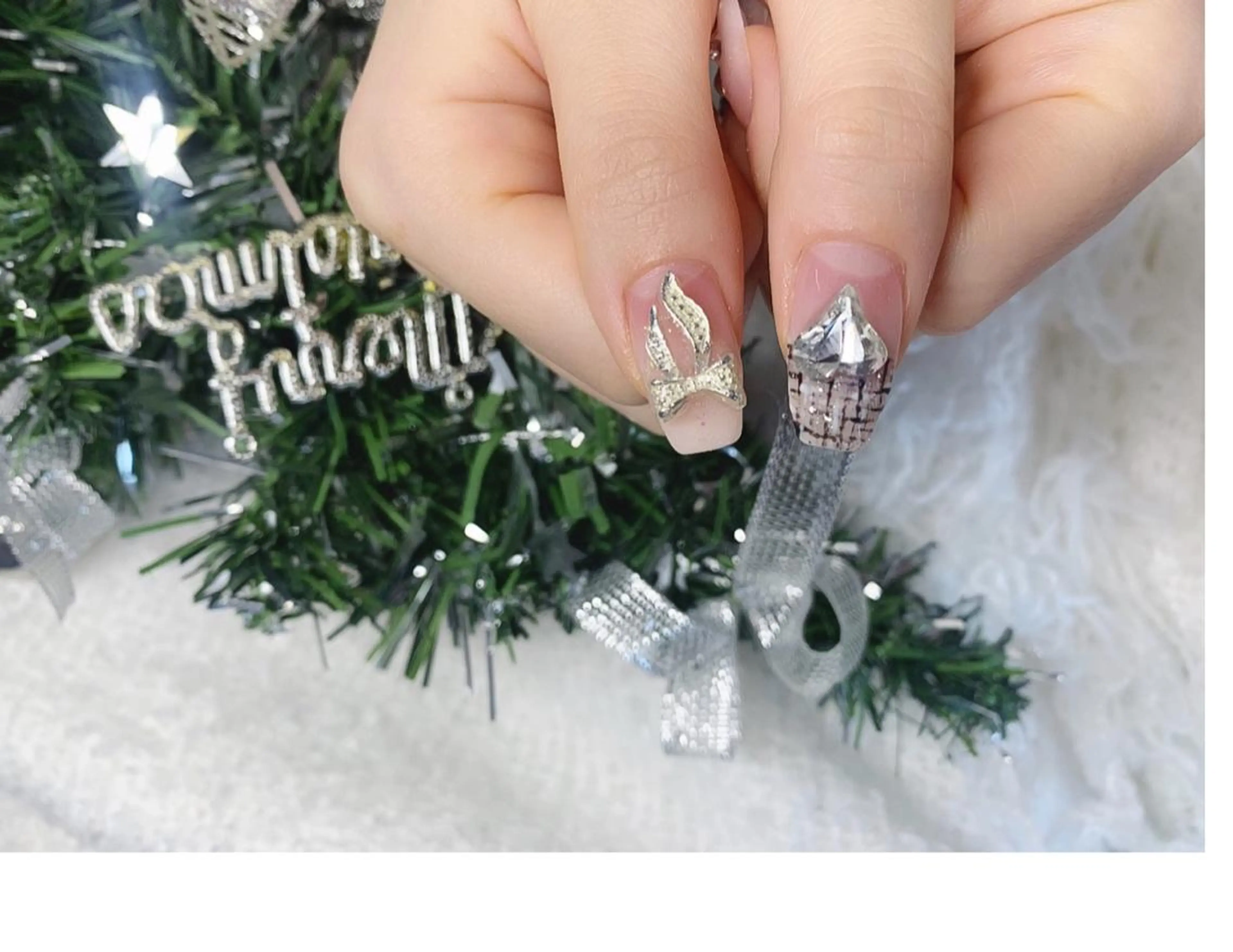 ネイル リボン *･*MIMnail *･゜ﾟ･*:･*のネイルデザイン