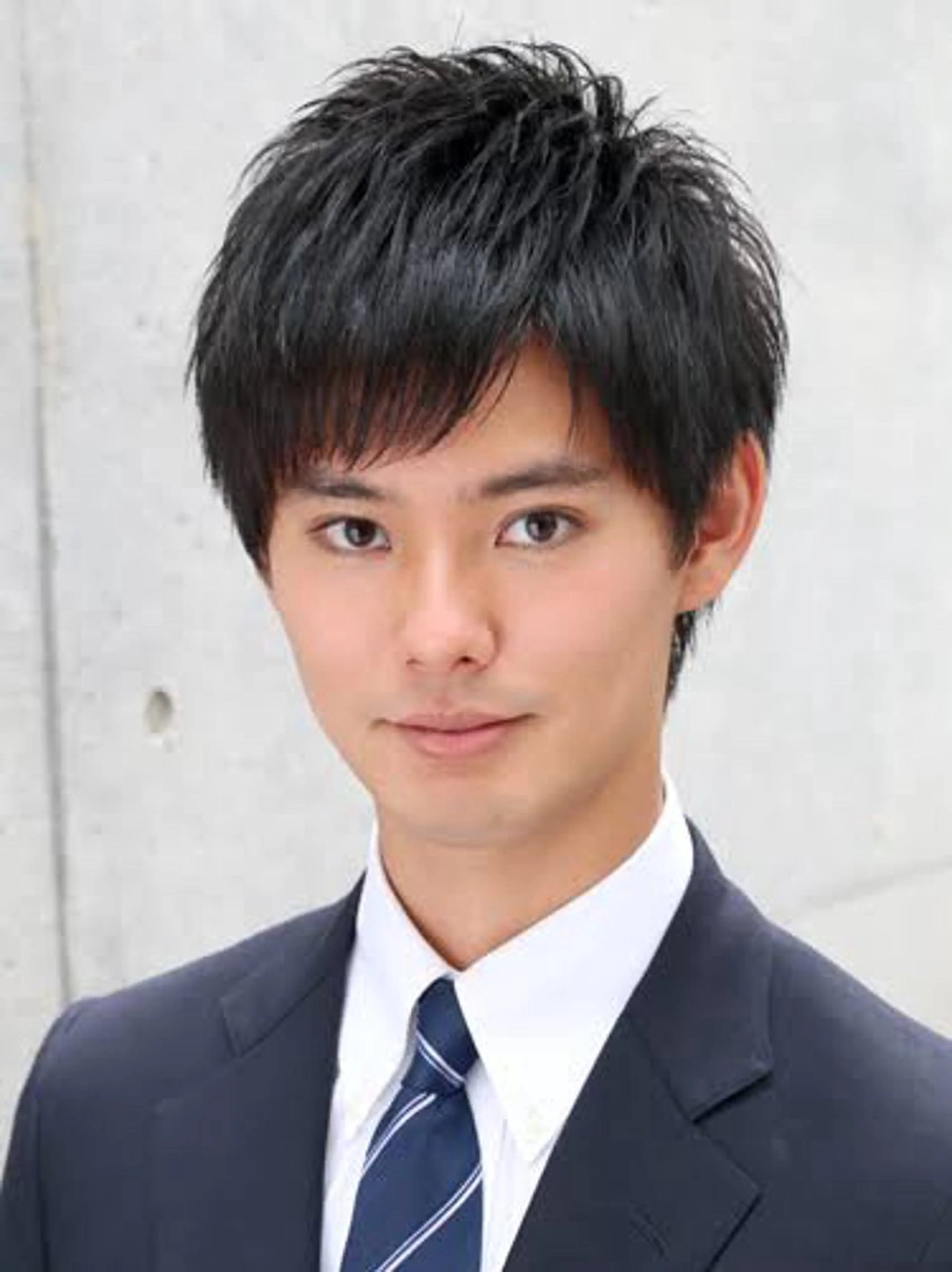 ショート メンズ 佐藤 嶺のヘアスタイル