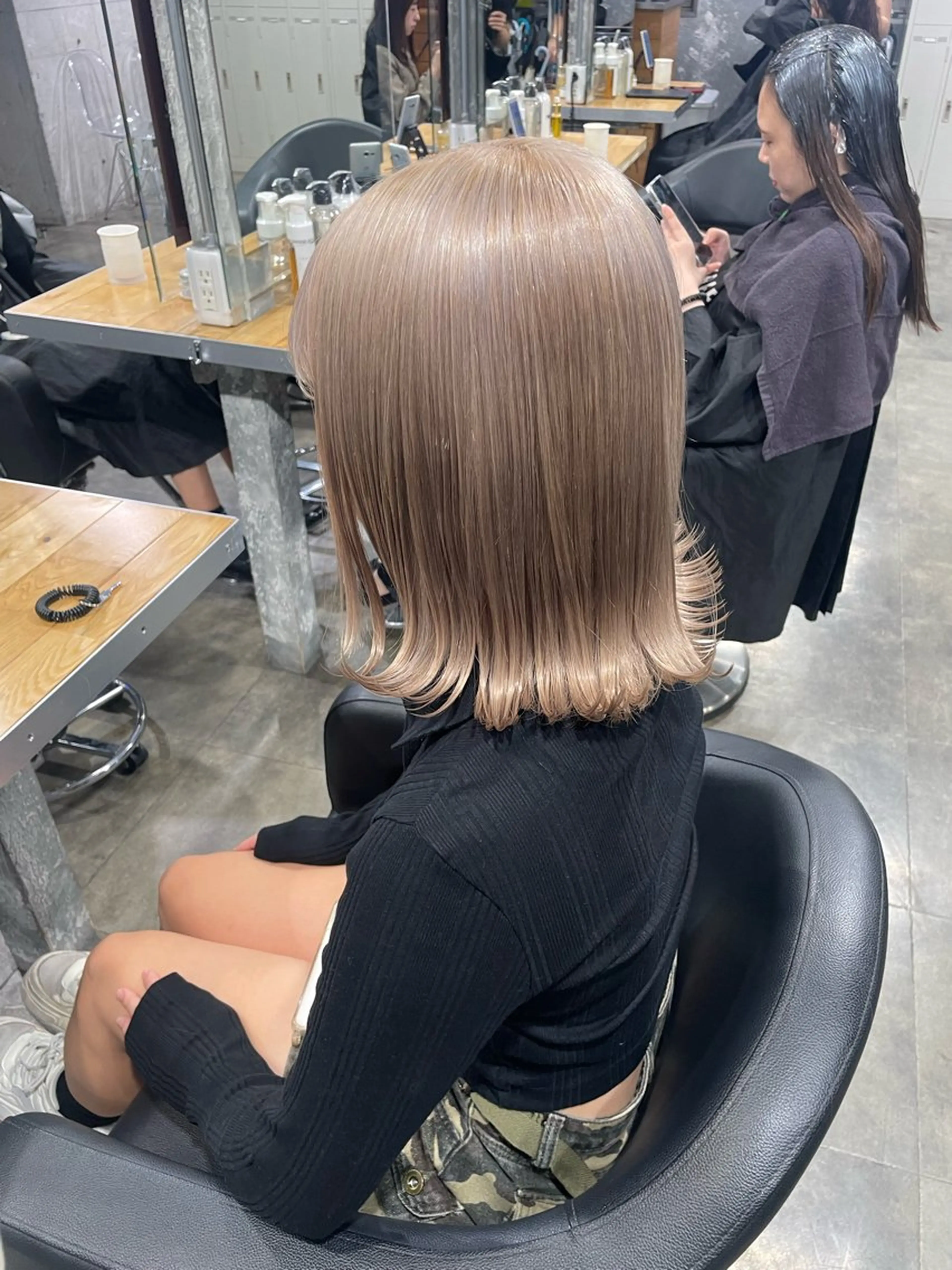 ミディアム カラー ヘアカラー トリートメント ハイトーンブロンド 横浜💞ミオのヘアスタイル