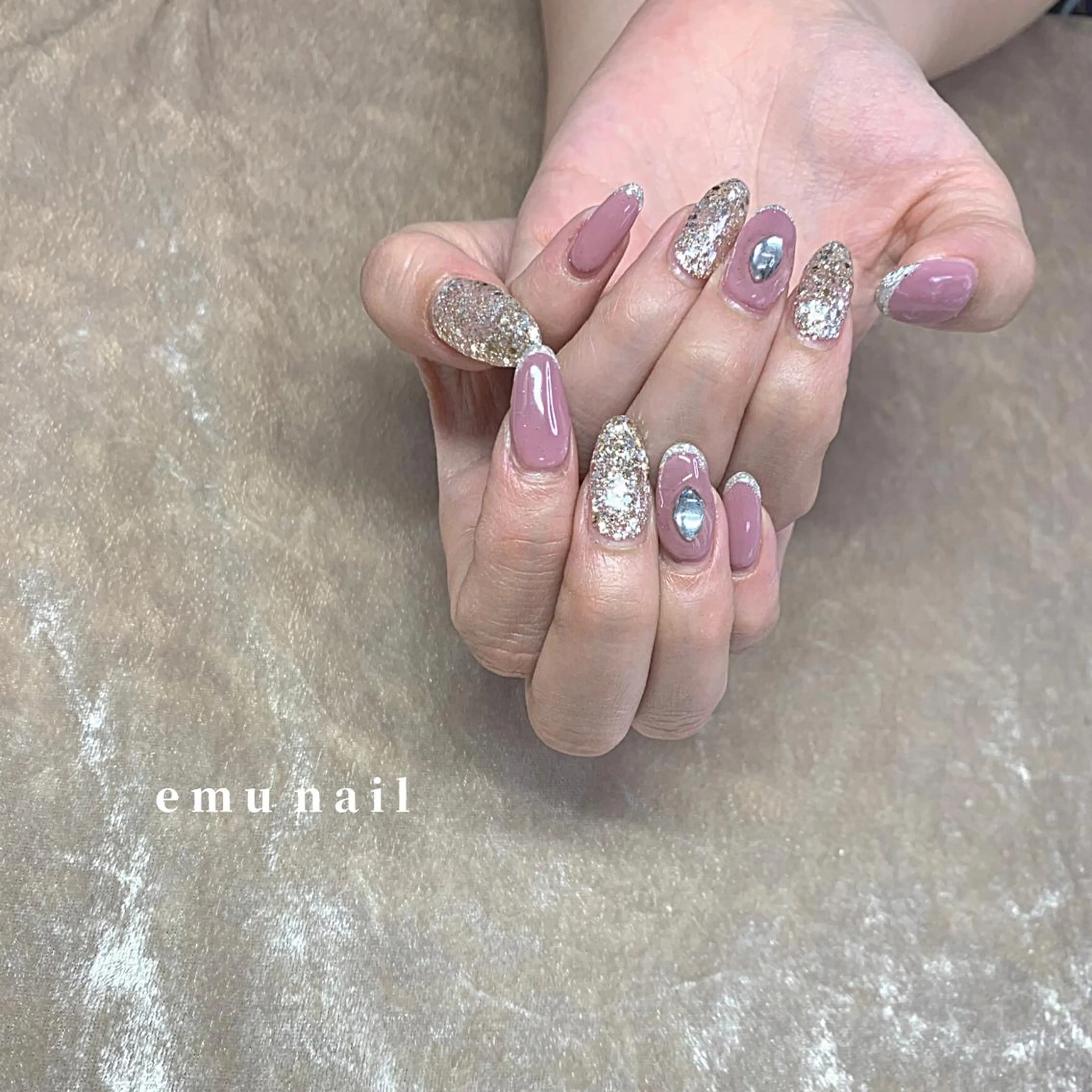 ネイル ラメ(グリッター) ピンク シルバー emu nailのネイルデザイン