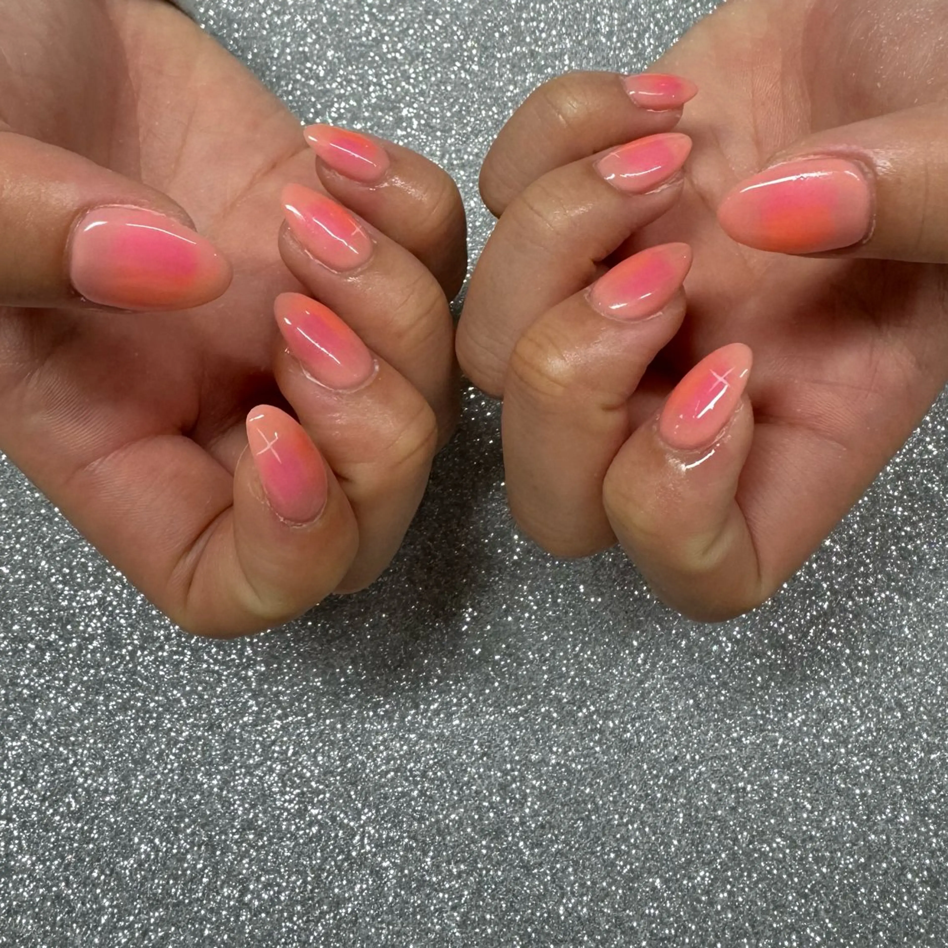 ネイル ハンドネイル VIERU 🌈🎀💖のネイルデザイン