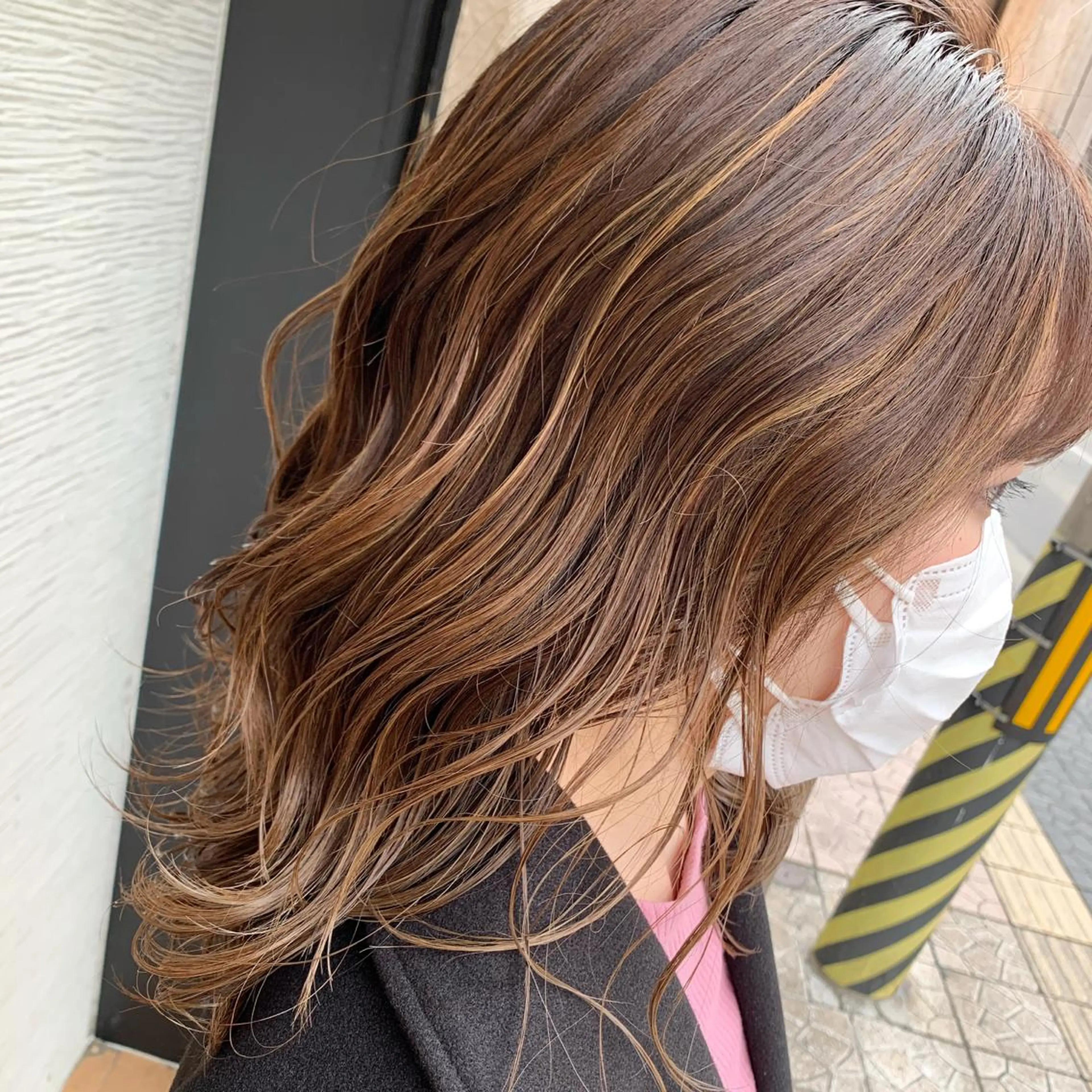 ミディアム カラー ベージュカラー グラデーションカラー ハイライトカラー ハイライト yoshi (高橋福博)のヘアスタイル