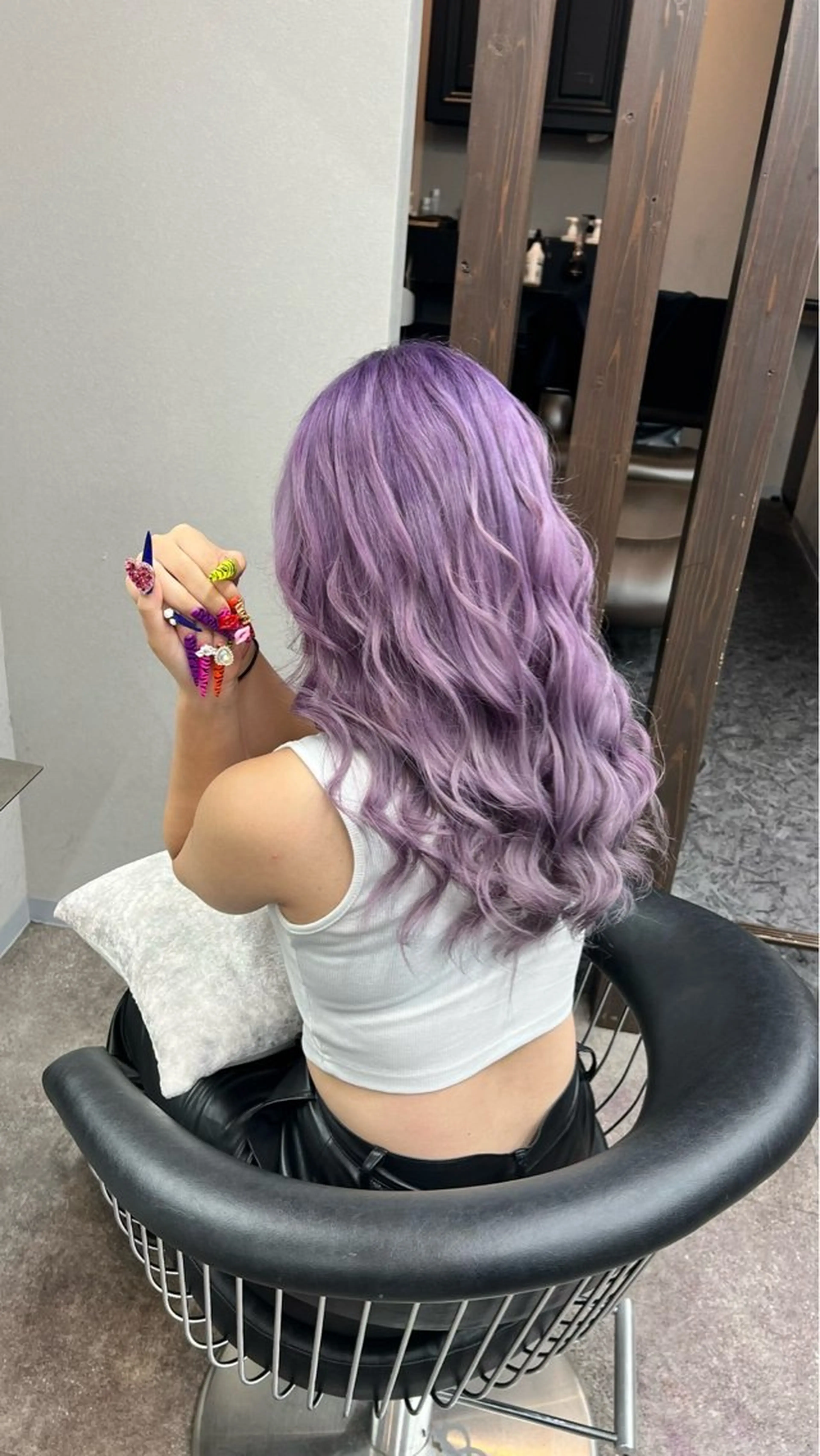 ロング ヘアカラー かのブリーチカラー 🎧⛓️🩶のヘアスタイル