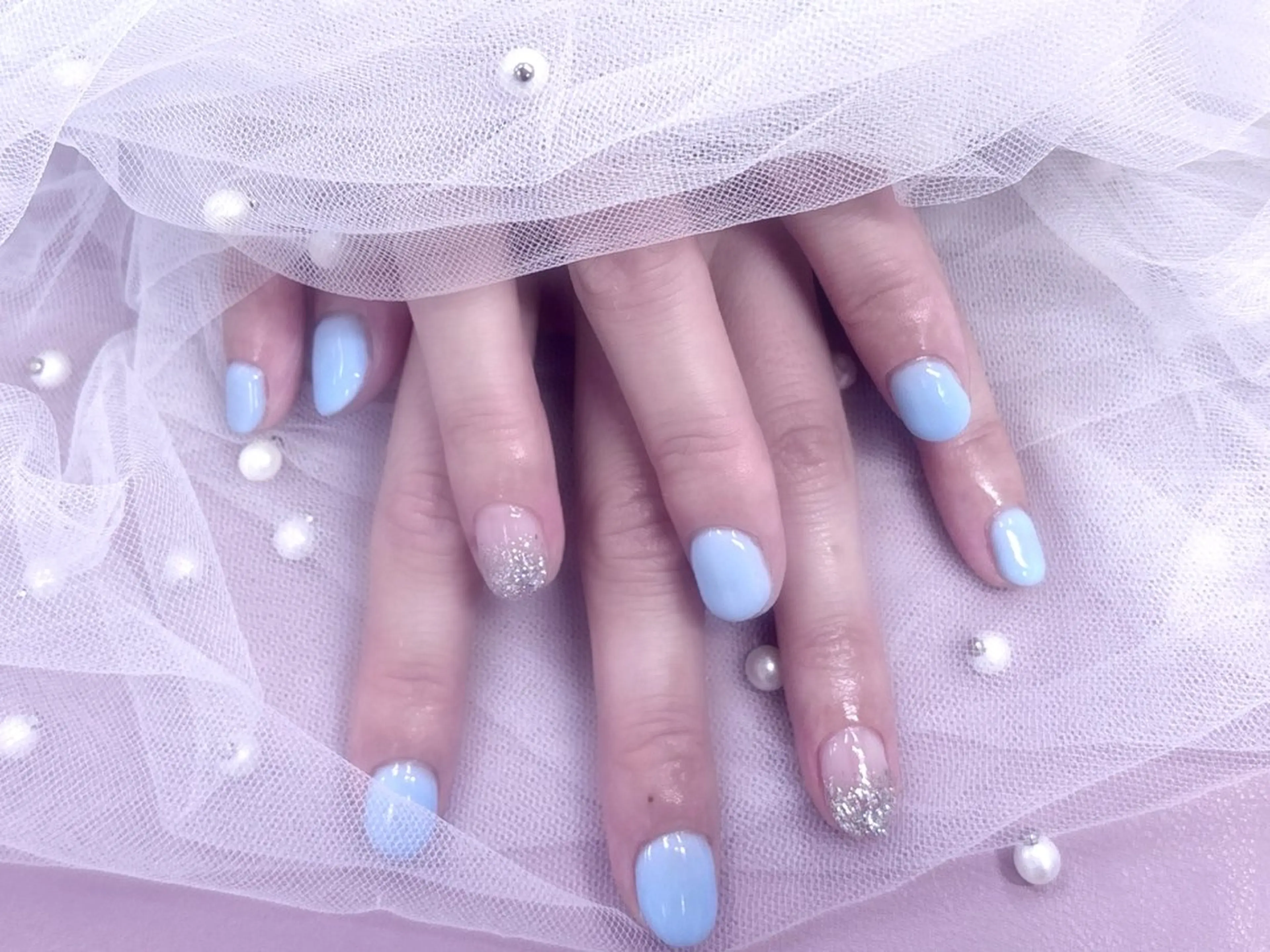 ネイル ハンドネイル 𝓡𝓪𝓷𝓸𝓷 🎀 ɪᴢᴜᴍɪのネイルデザイン