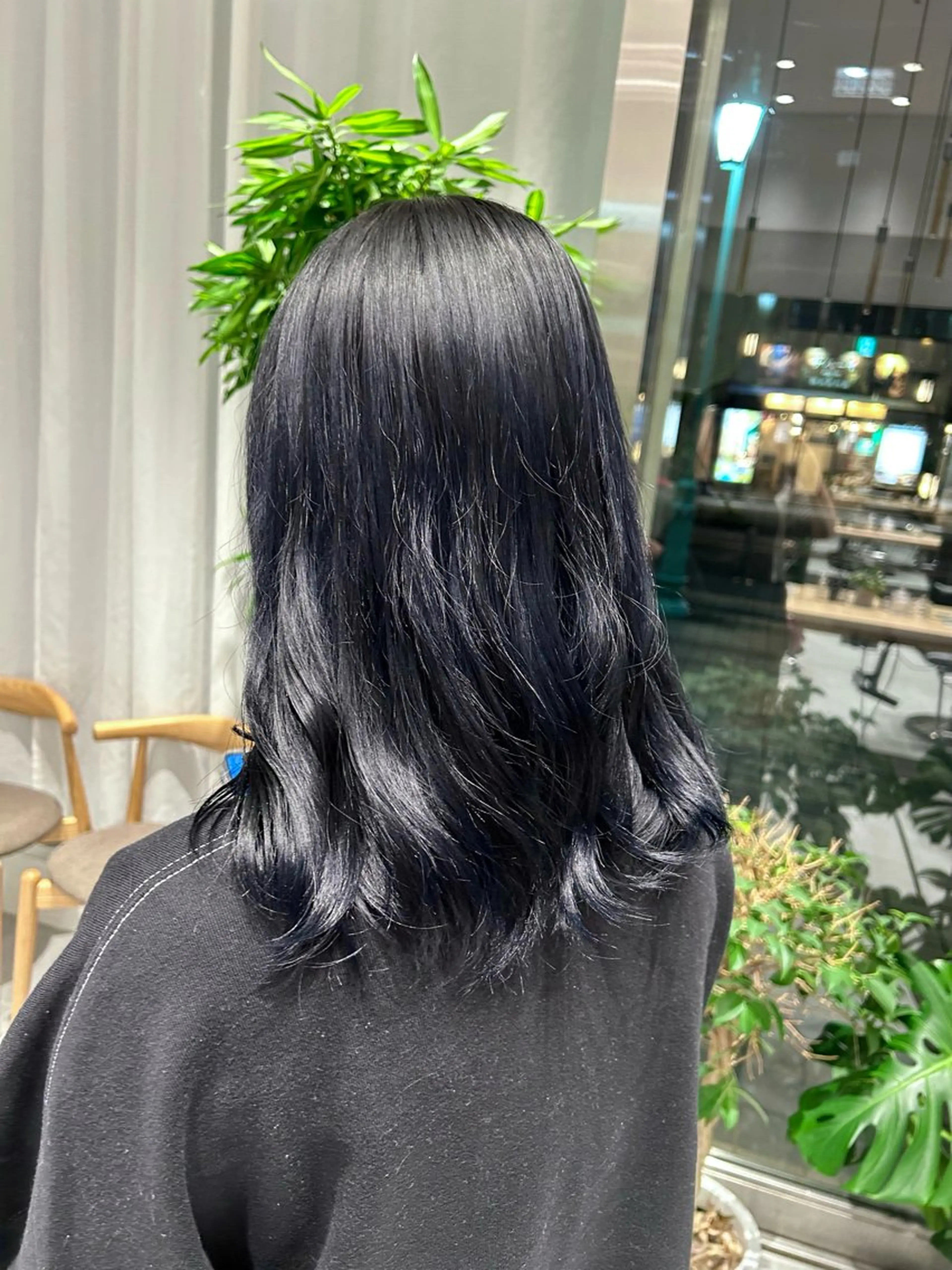 セミロング カラー ブルーカラー ヘアカラー トリートメント ヘアセット ショートカット/ ハイトーン🪼風香のヘアスタイル