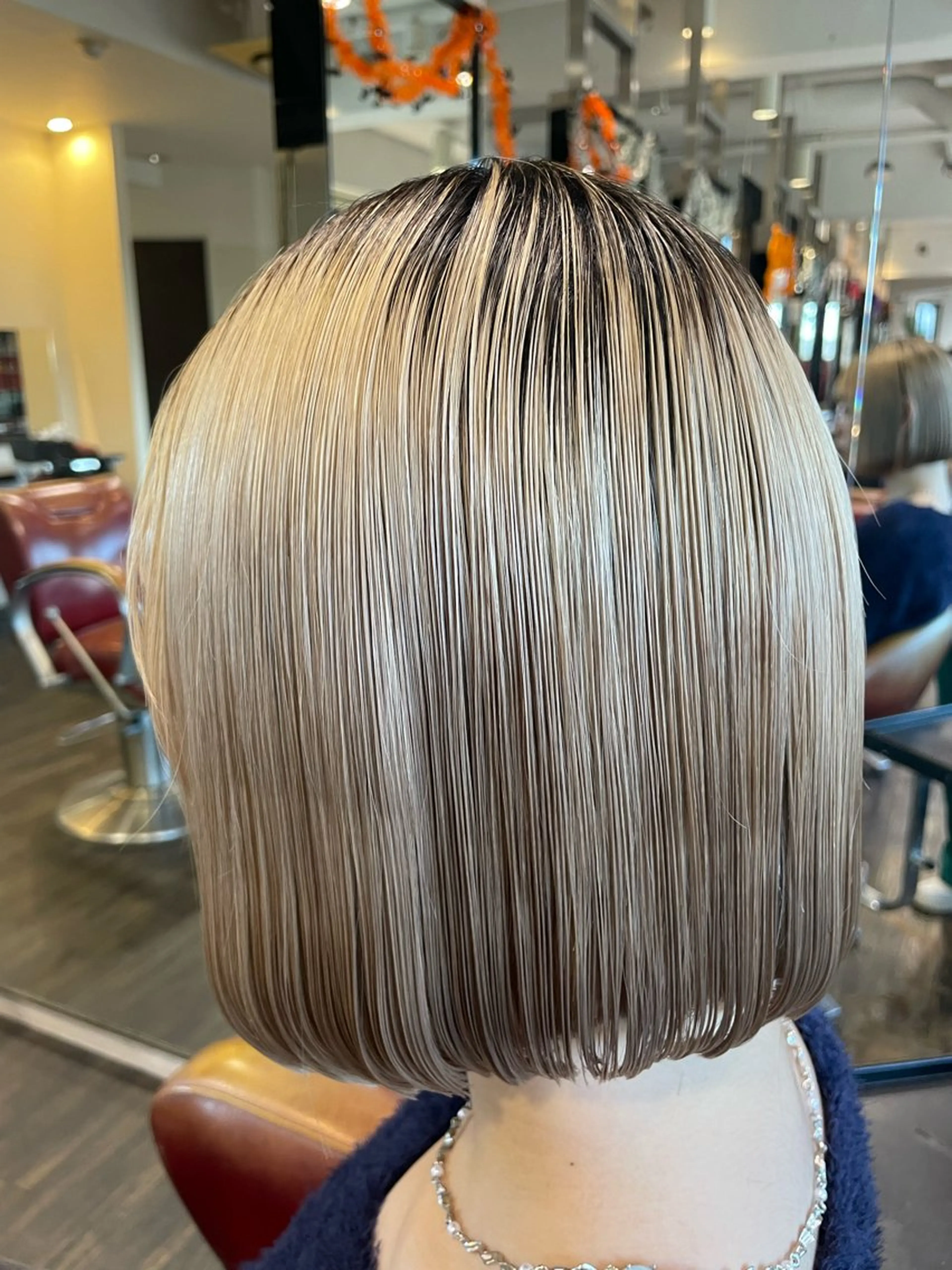 ミディアム ボブ カット 佐藤 綾郁のヘアスタイル