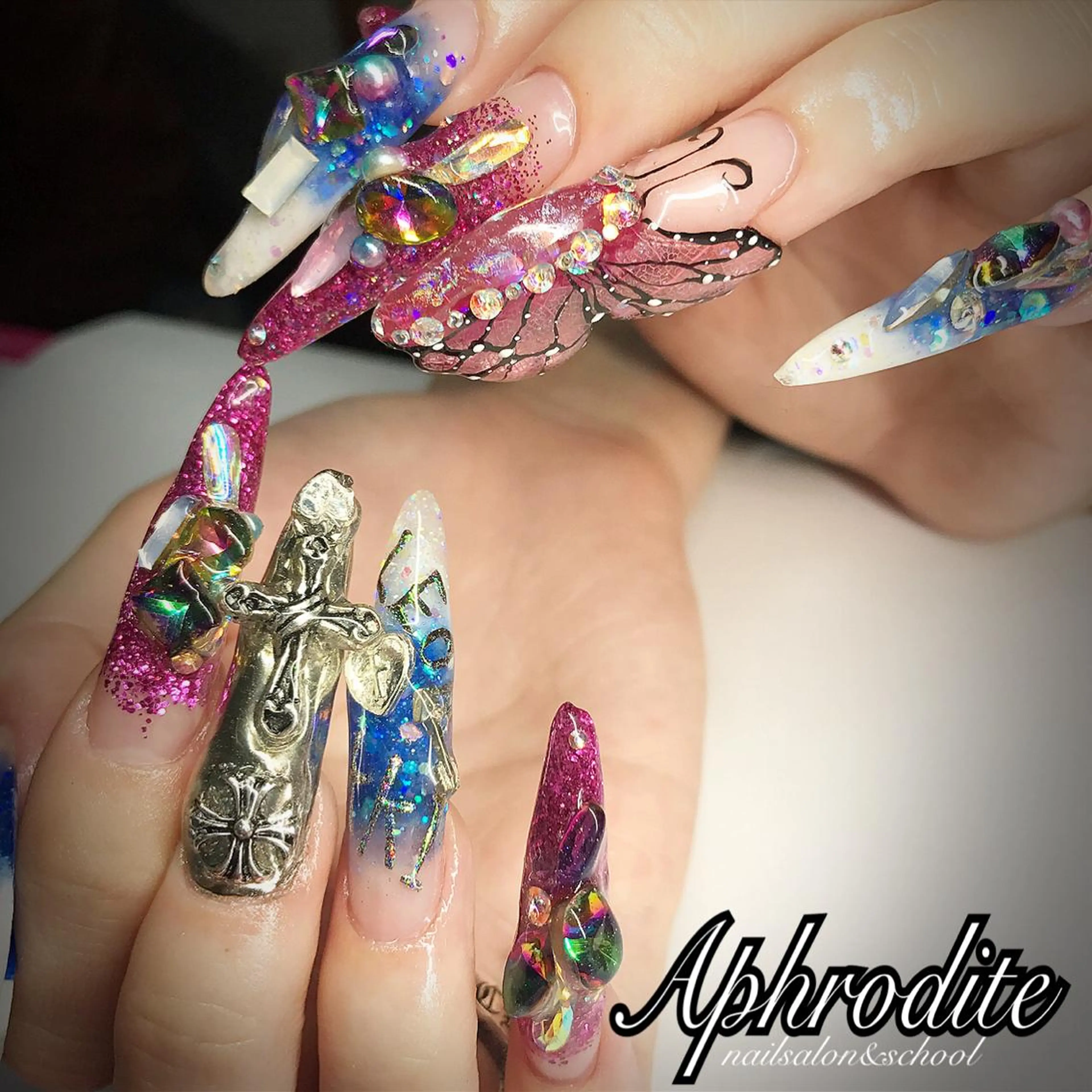 ネイル APHRODITE Nagisaのネイルデザイン