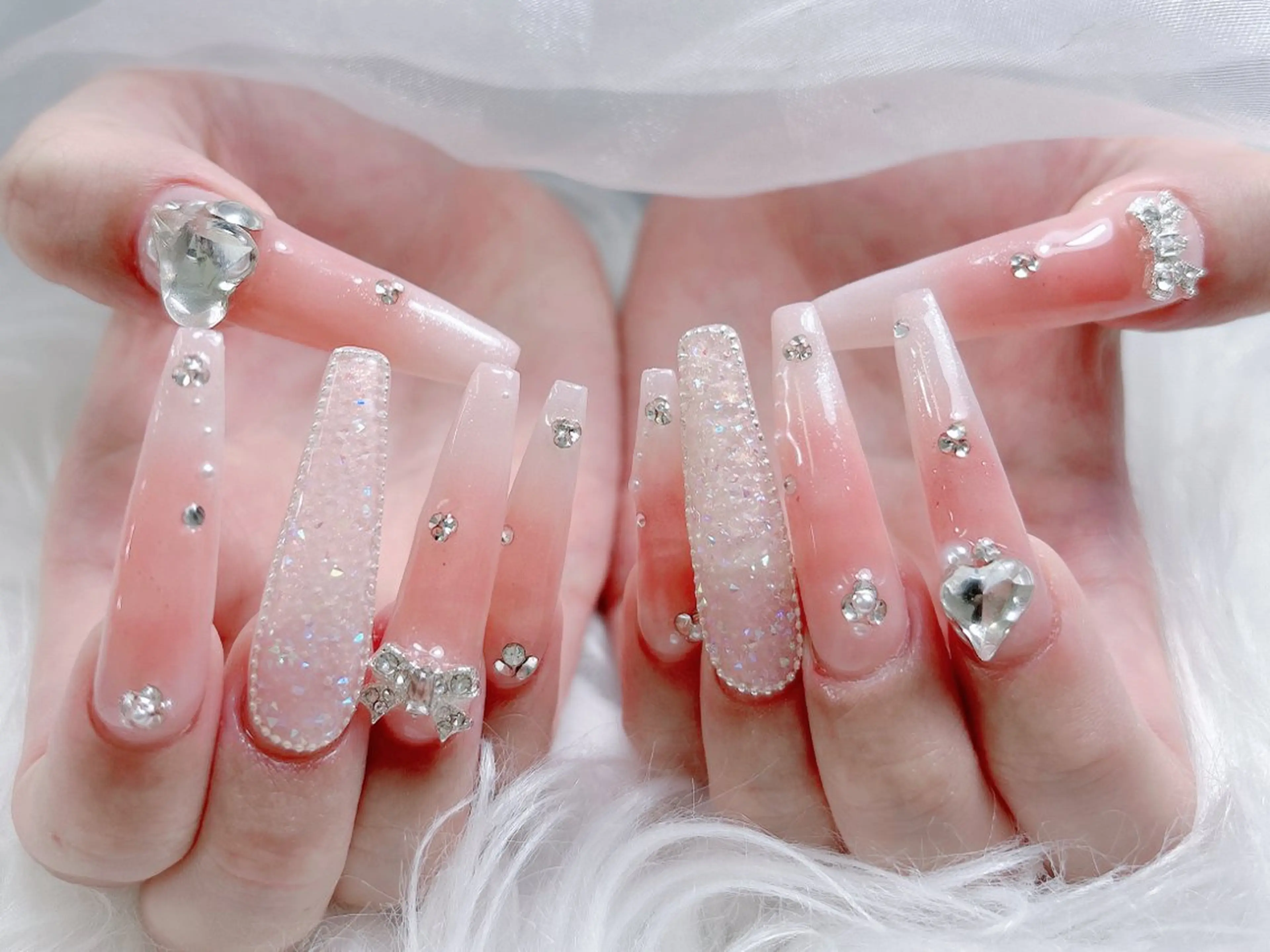 ネイル 成人式 ロングネイル マグネットネイル 大理石ネイル(マーブル) リボン ハンドネイル MoMoA Nail ネイル長さ出し専門店のネイルデザイン