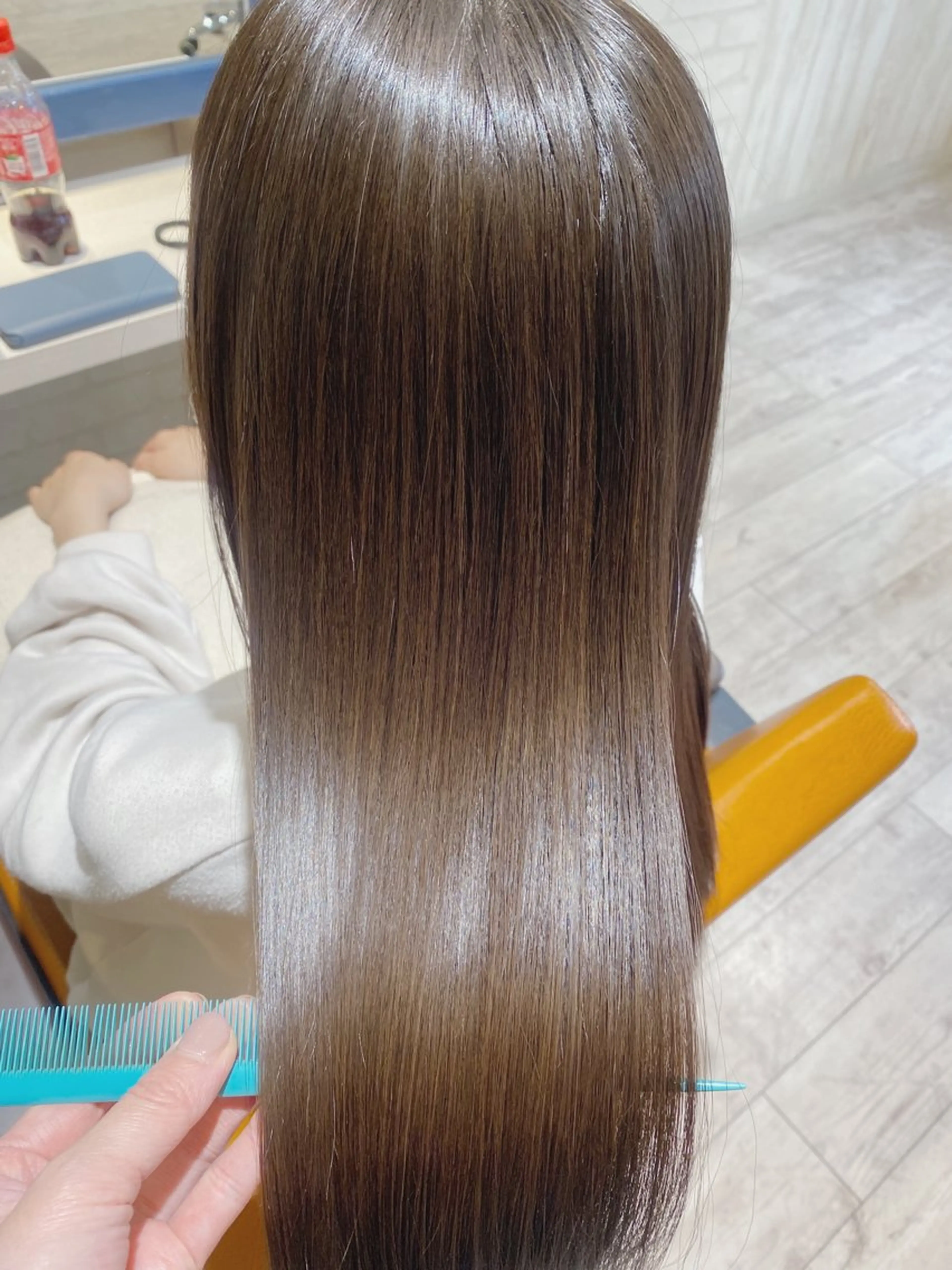 4ヶ月間キレイな髪に◎美髪ストレート+カットの写真
