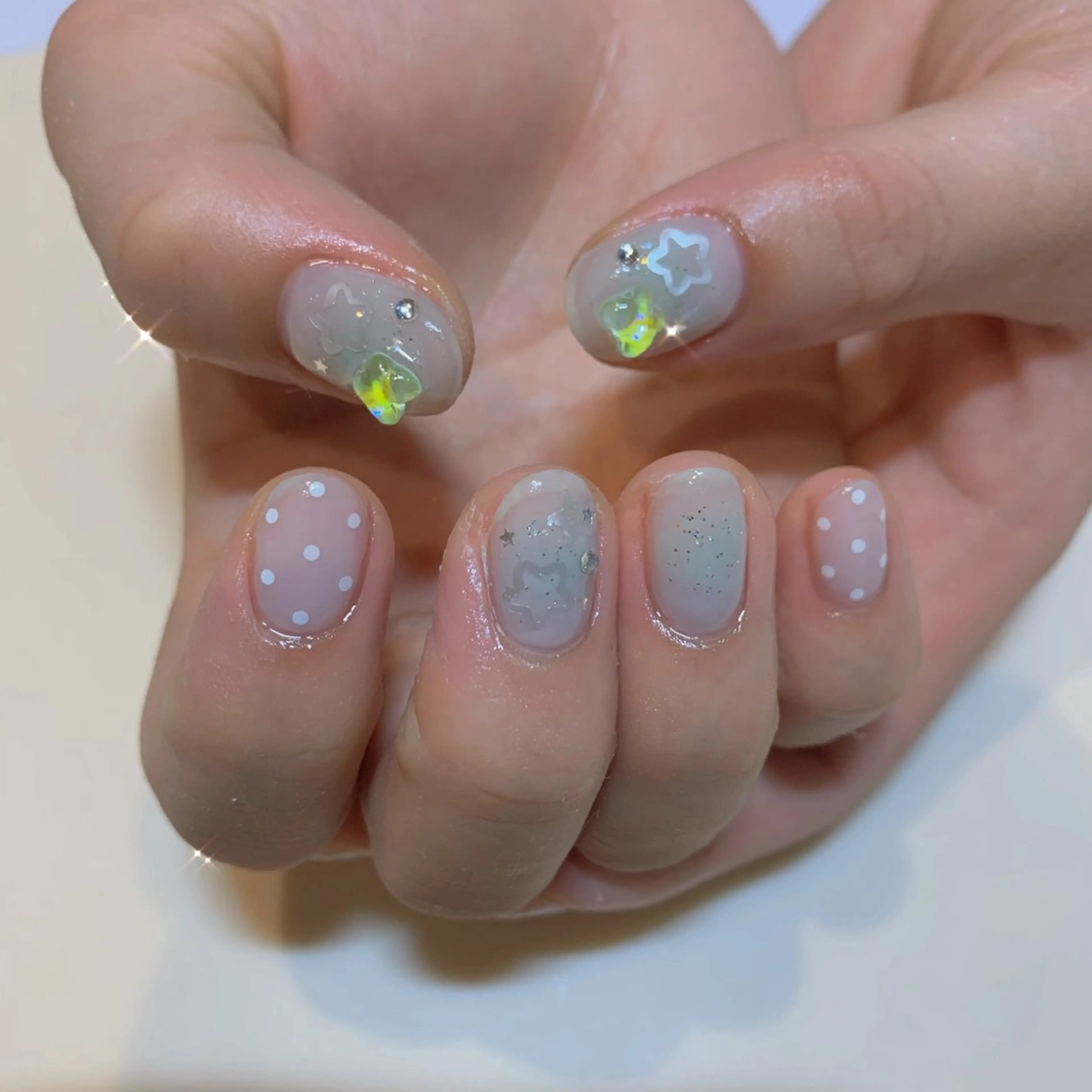 ネイル ハンドネイル share salon RURU所属・⭐︎ hiyoriのネイルデザイン