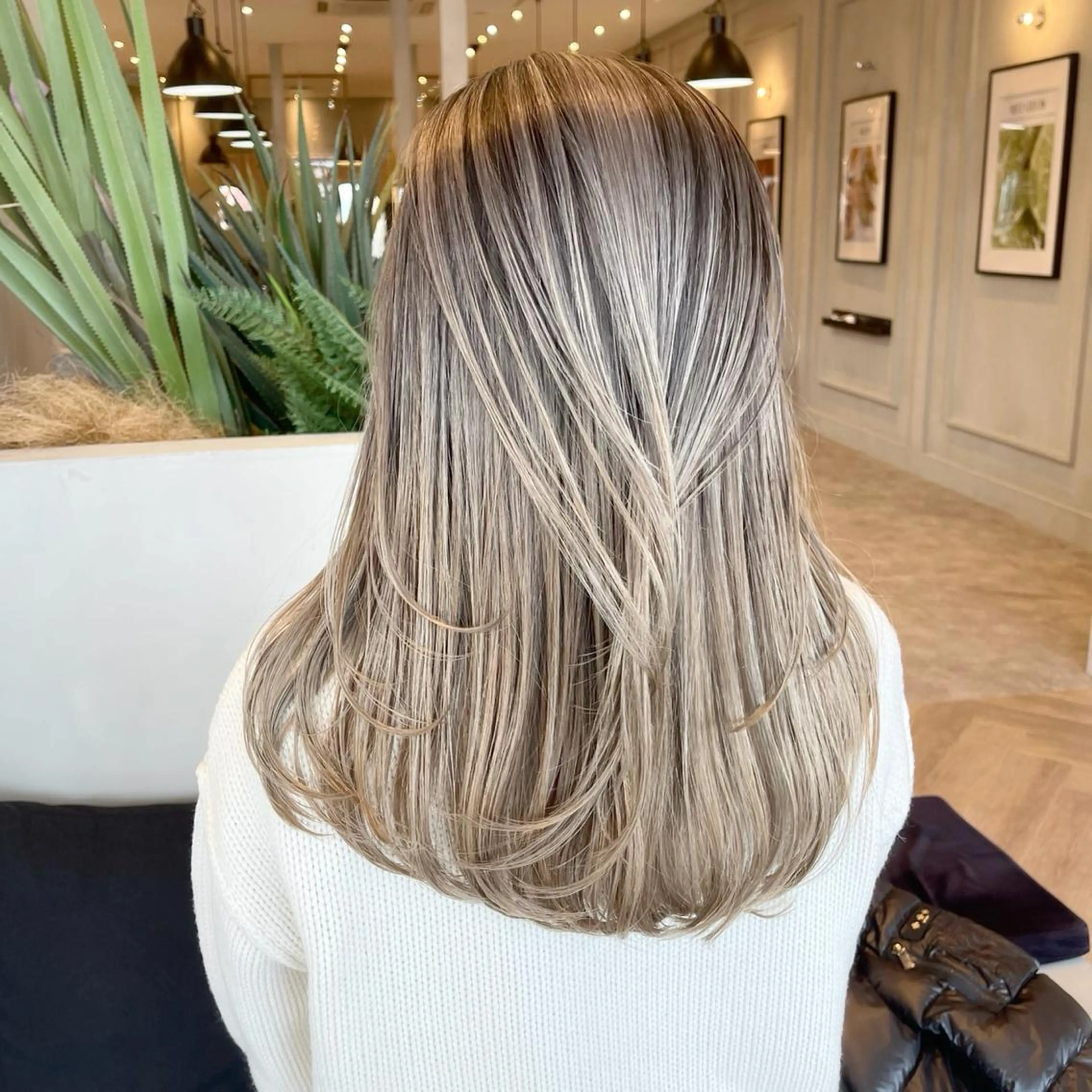 ミディアム ヘアアレンジ 外国人風カラー ハイライト レイヤーカット カット ヘアカラー トリートメント アンドウ ユウ/ レイヤーカット/韓国のヘアスタイル