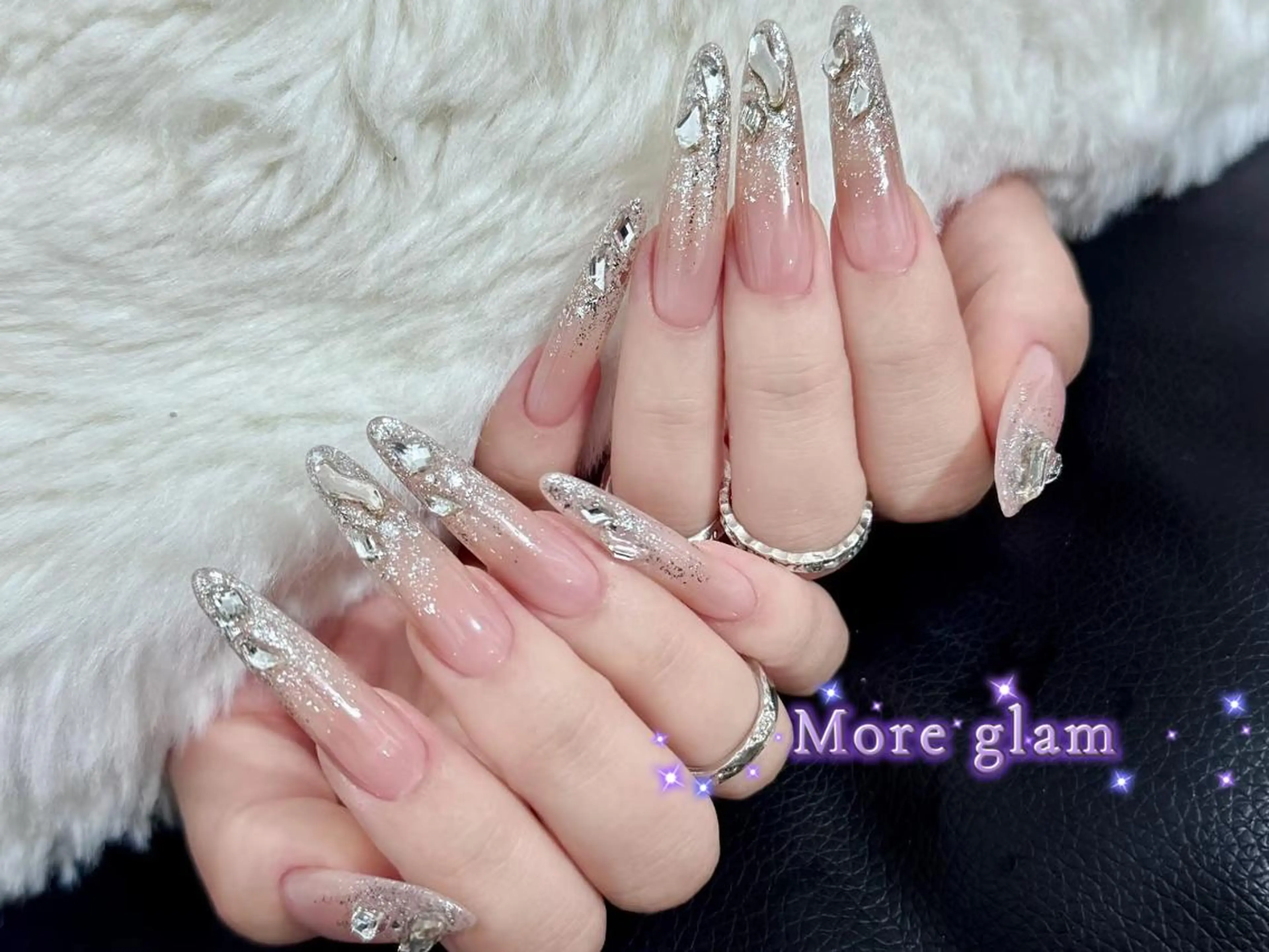 ネイル MoreGlam Nailsのネイルデザイン