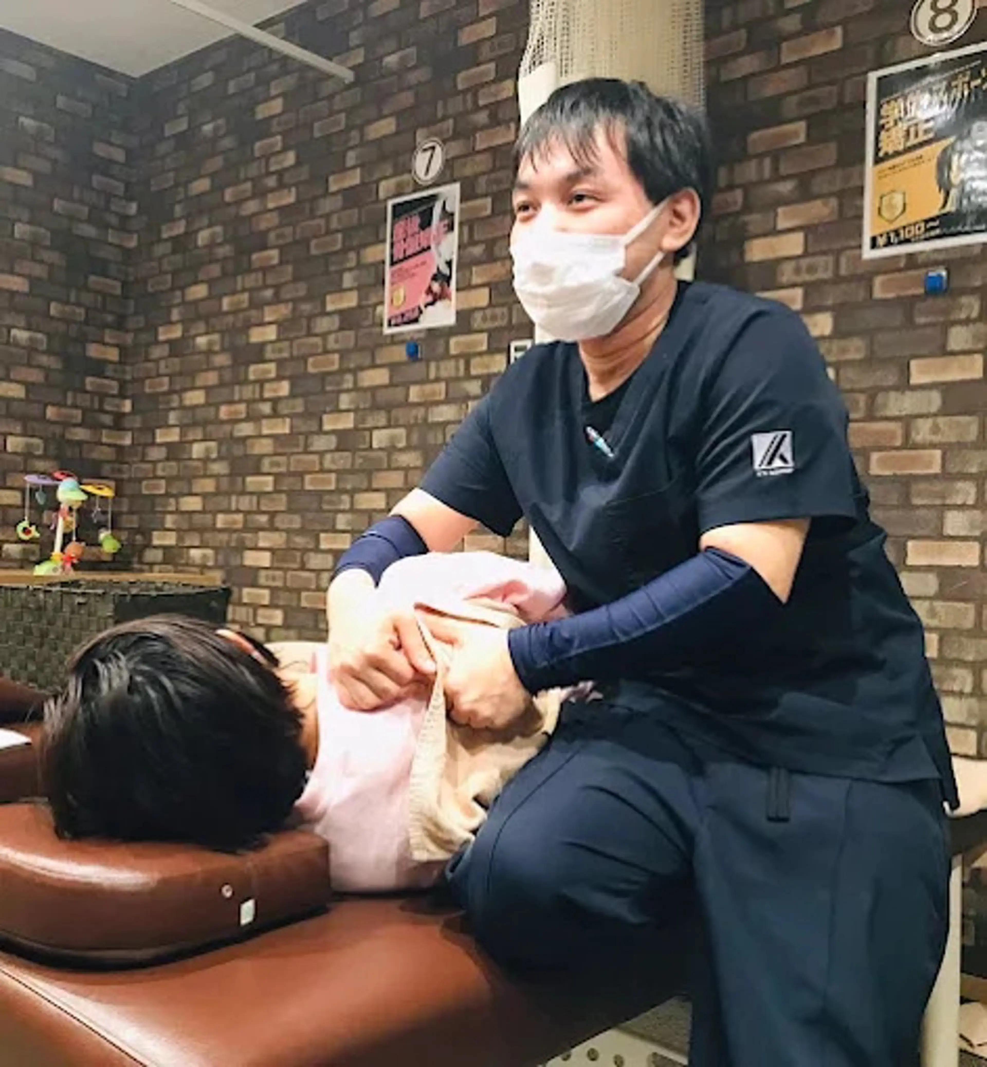 肩甲骨はがし撮影モデル募集の写真