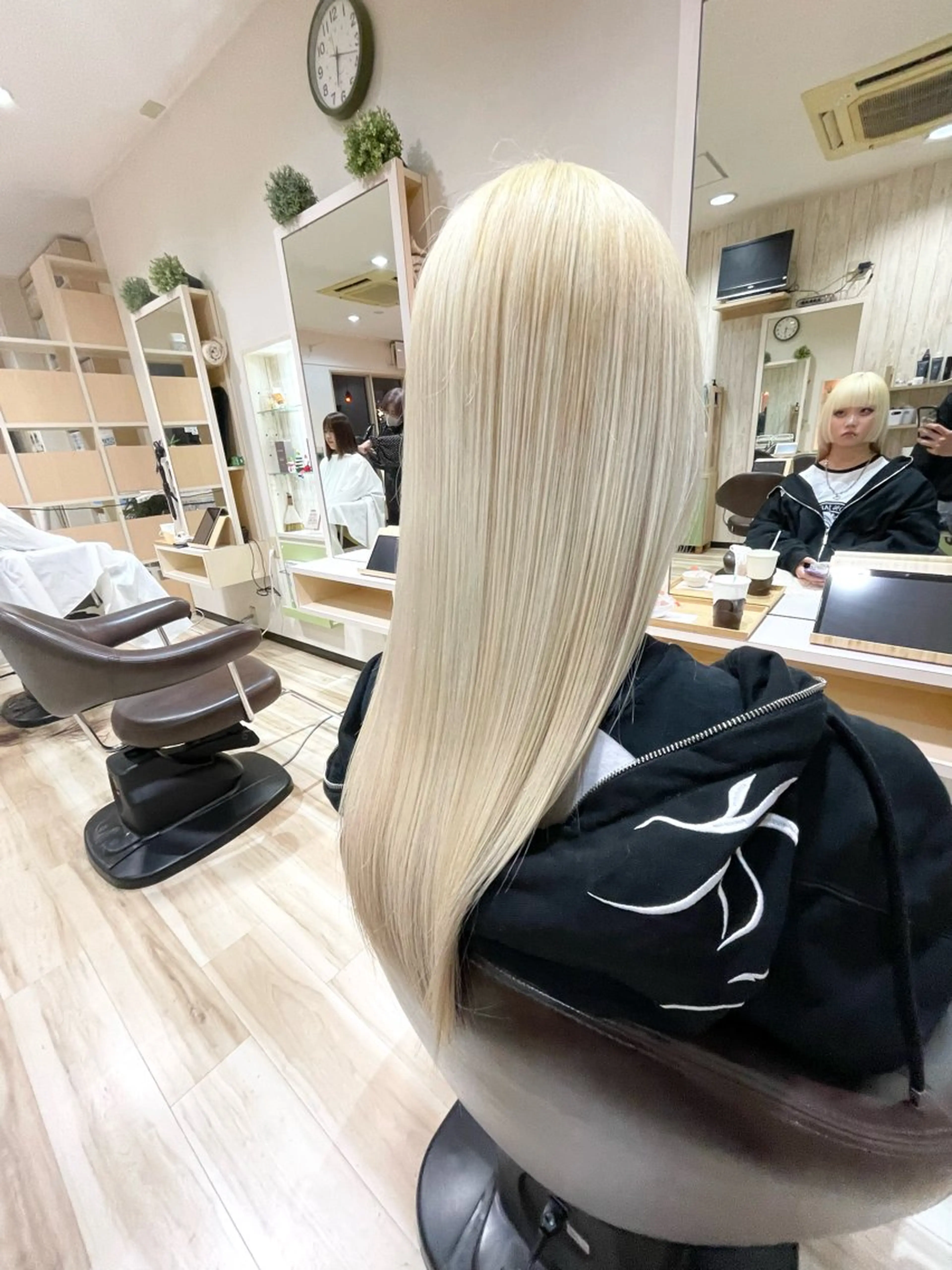 ロング カラー ブリーチ ブロンド 🌈派手髪ハイトーン 🌈鈴木亮太🌈のヘアスタイル