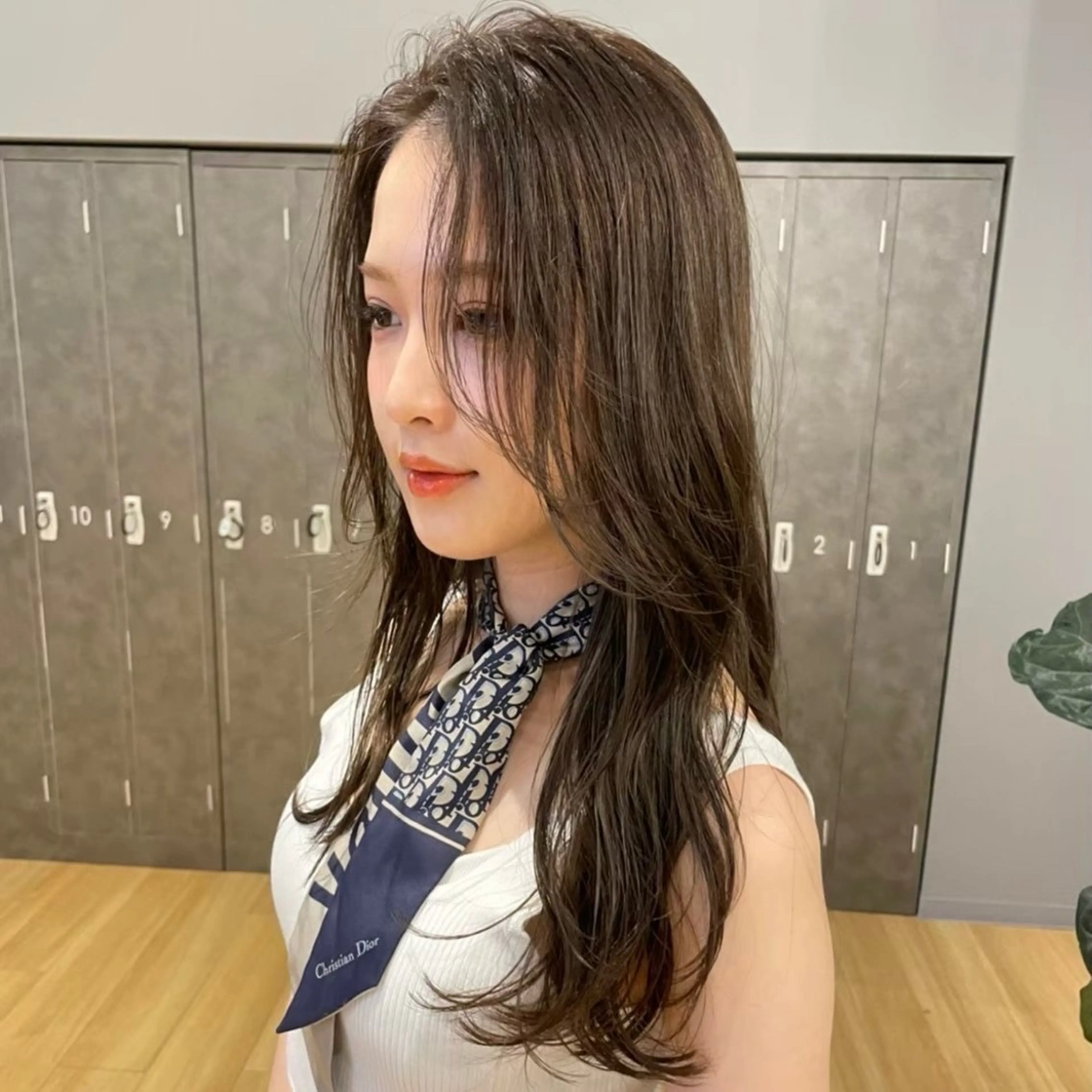 ロング 吉岡美音 GIEN NU茶屋町のヘアスタイル